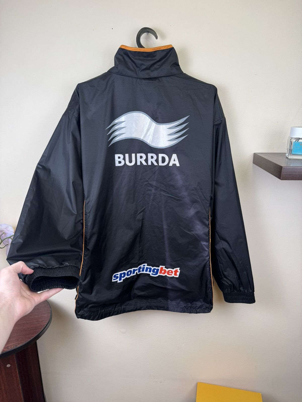 Other WOLVERHAMPTON WOLVES 2011/2012 FOOTBALL JACKET BURRDA sz XL Size US XL / EU 56 / 4 - 16 Thumbnail