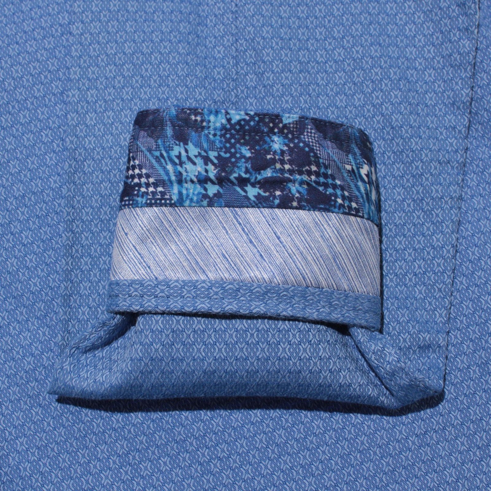 Robert Graham Robert Graham New with tags Shirt Size S US In Blue Size US S / EU 44-46 / 1 - 5 Thumbnail