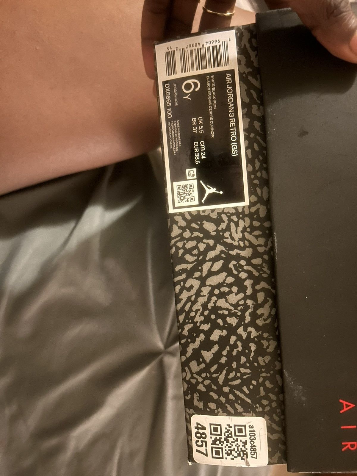 Jordan Brand Jordan 3 Hide N Sneak Size US 6 / IT 36 - 6 Thumbnail