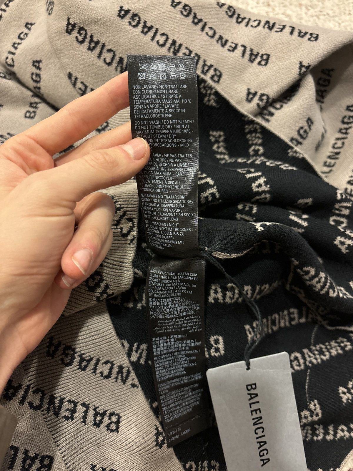 Balenciaga Balenciaga Grey All Over Wool Crewneck Size US XL / EU 56 / 4 - 4 Thumbnail