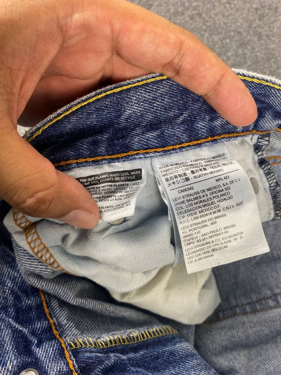 Levi's levis 550 relaxed fit baggy denim nice design Size US 43 - 12 Thumbnail