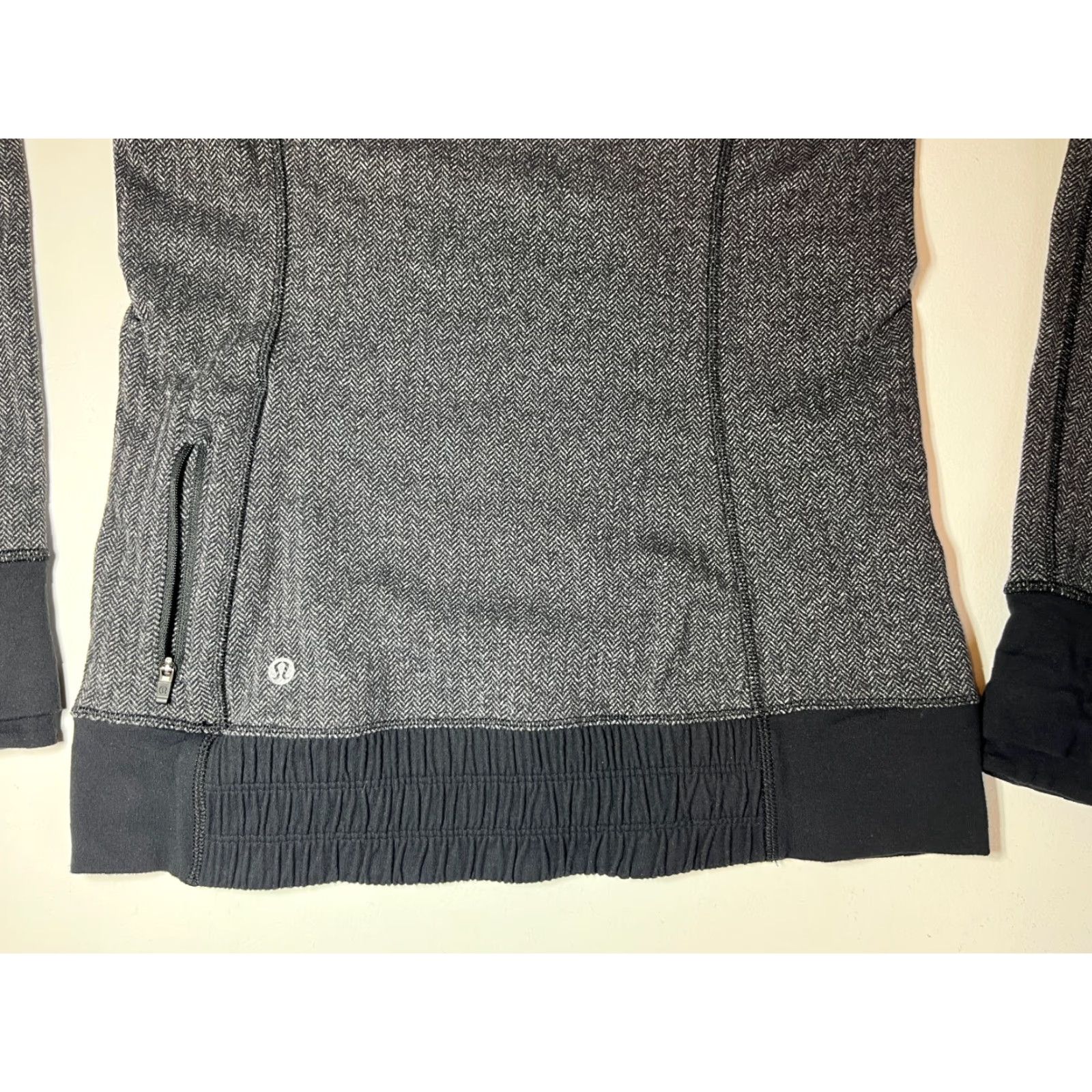 Lululemon Lululemon Think Fast Hoodie Women’s Herringbone Charcoal Gray Sz 6 Athletic Pullover Hooded City Sports Size M / US 6-8 / IT 42-44 - 5 Thumbnail