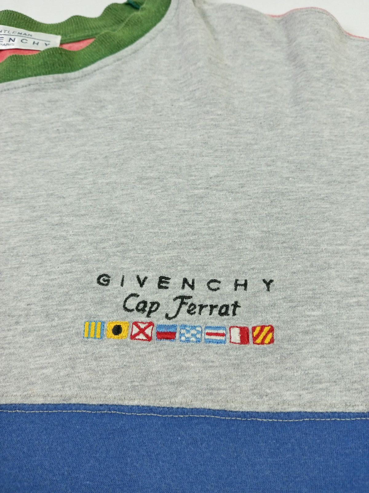 Givenchy VINTAGE GIVENCHY TSHIRT CRAZY MULTICOLOUR Size US L / EU 52-54 / 3 - 7 Thumbnail