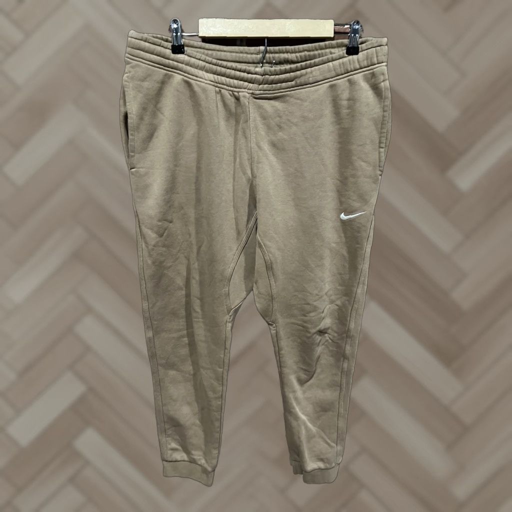 Nike Nike Sweatpants Men L Brown Pockets Cuffed Jogger Casual Performance Regular Size US 33 - 1 Thumbnail
