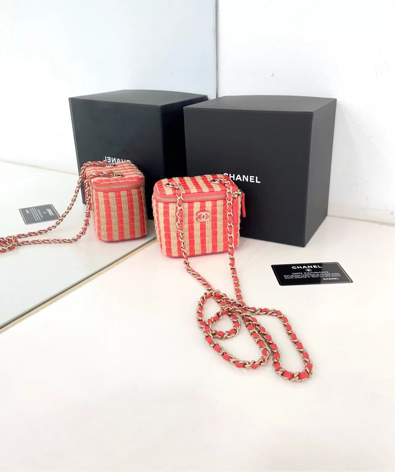 Chanel Pre-loved Bag Very good condition Size ONE SIZE - 1 Thumbnail