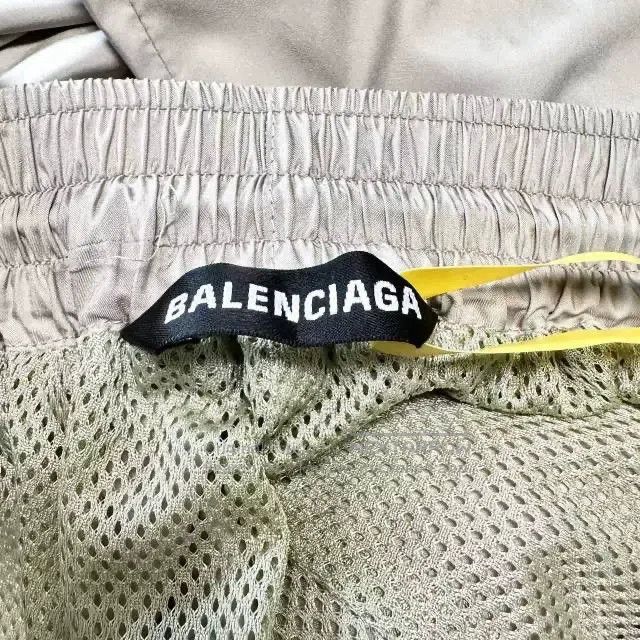 Balenciaga Balenciaga High performance twill long pants Size US 30 / EU 46 - 4 Thumbnail