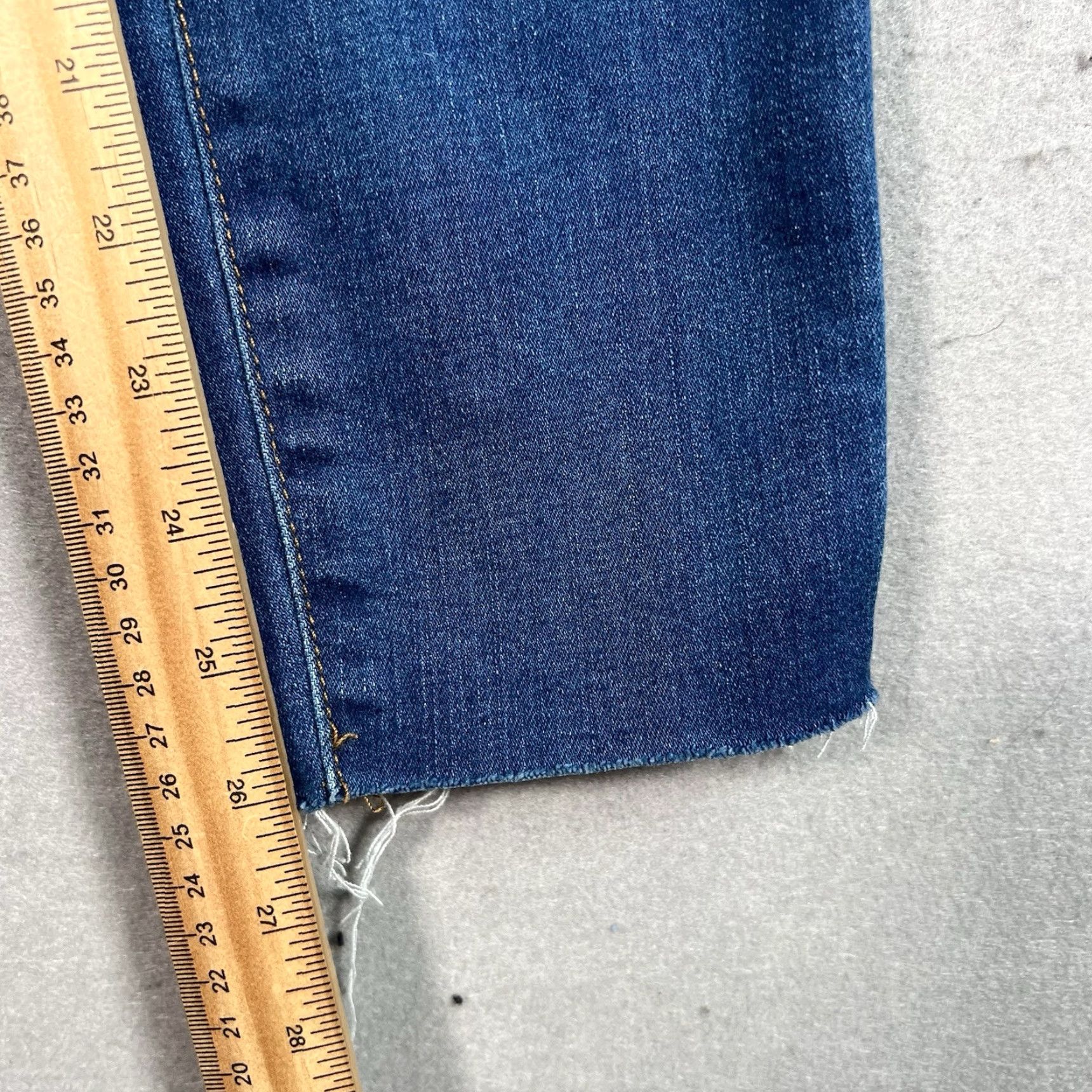 Madewell VINTAGE Madewell Jeans Skinny Adults 25 Blue High Rise 10” Roadtripper Medium Wash Stretch Comfort Womens Size 26" / US 2 / IT 38 - 5 Thumbnail