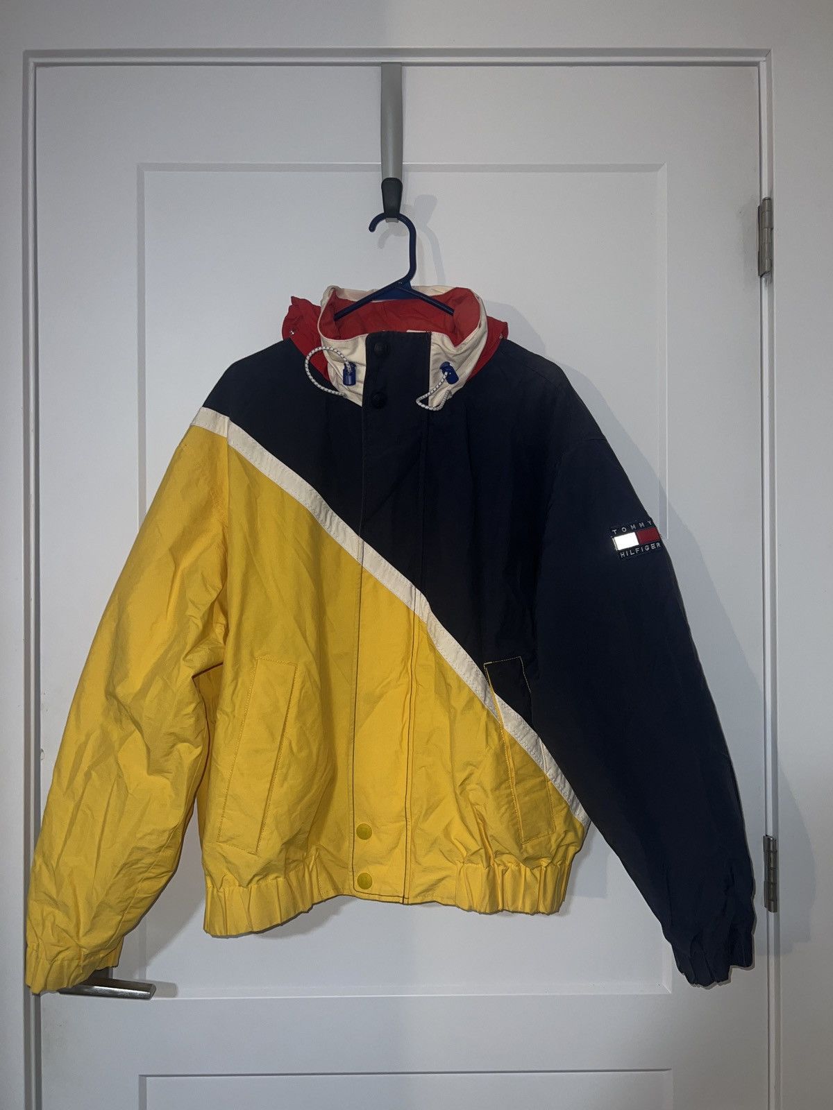 Tommy Hilfiger Vintage Tommy Hilfiger Rain Jacket Size US L / EU 52-54 / 3 - 5 Thumbnail