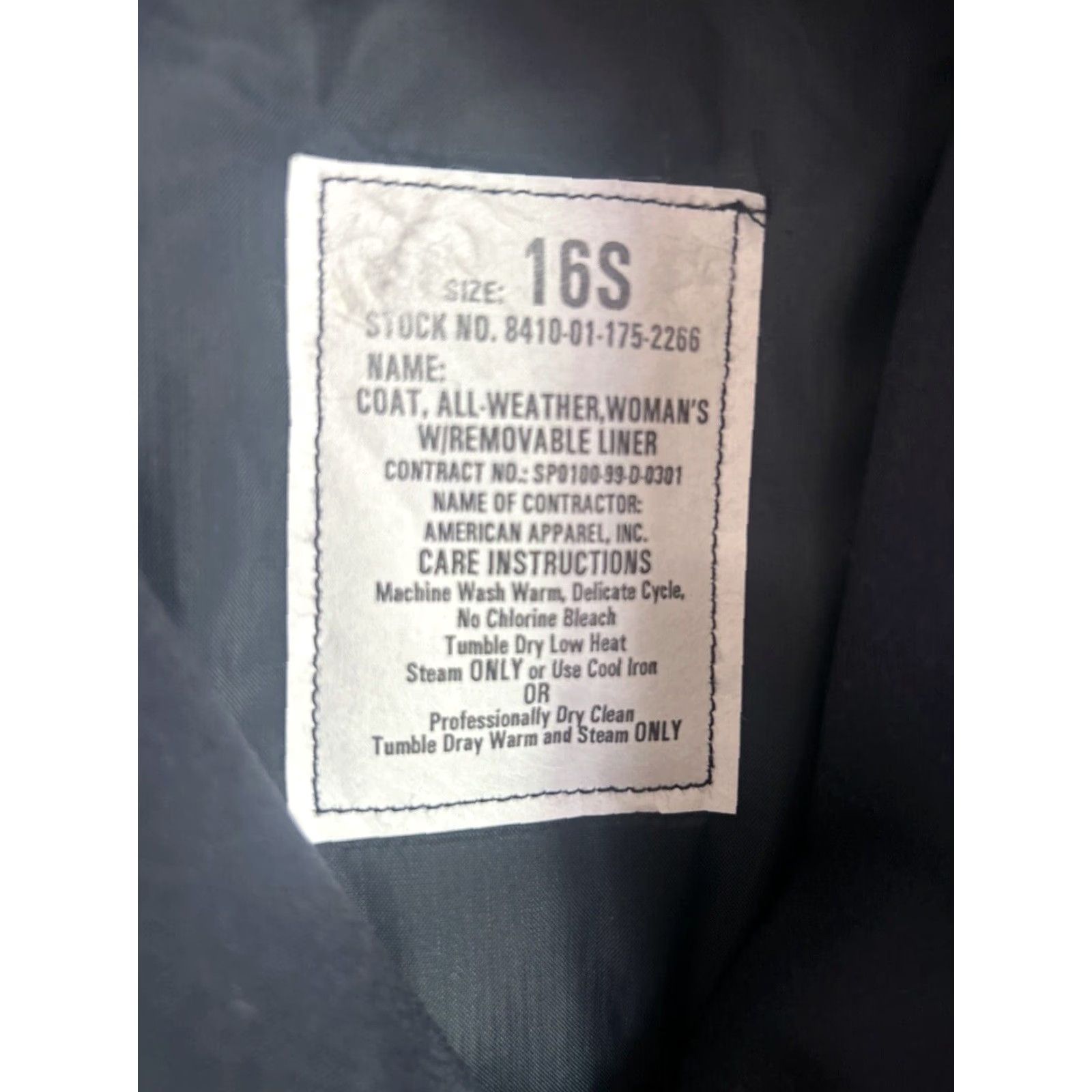 Vintage DSCP Garrison Collection Coat Trench All Weather Lined Belted Double-Breasted Zip Out Lining Women Petite 16S Blue Black Size 10P XS? Size L / US 10 / IT 46 - 5 Thumbnail
