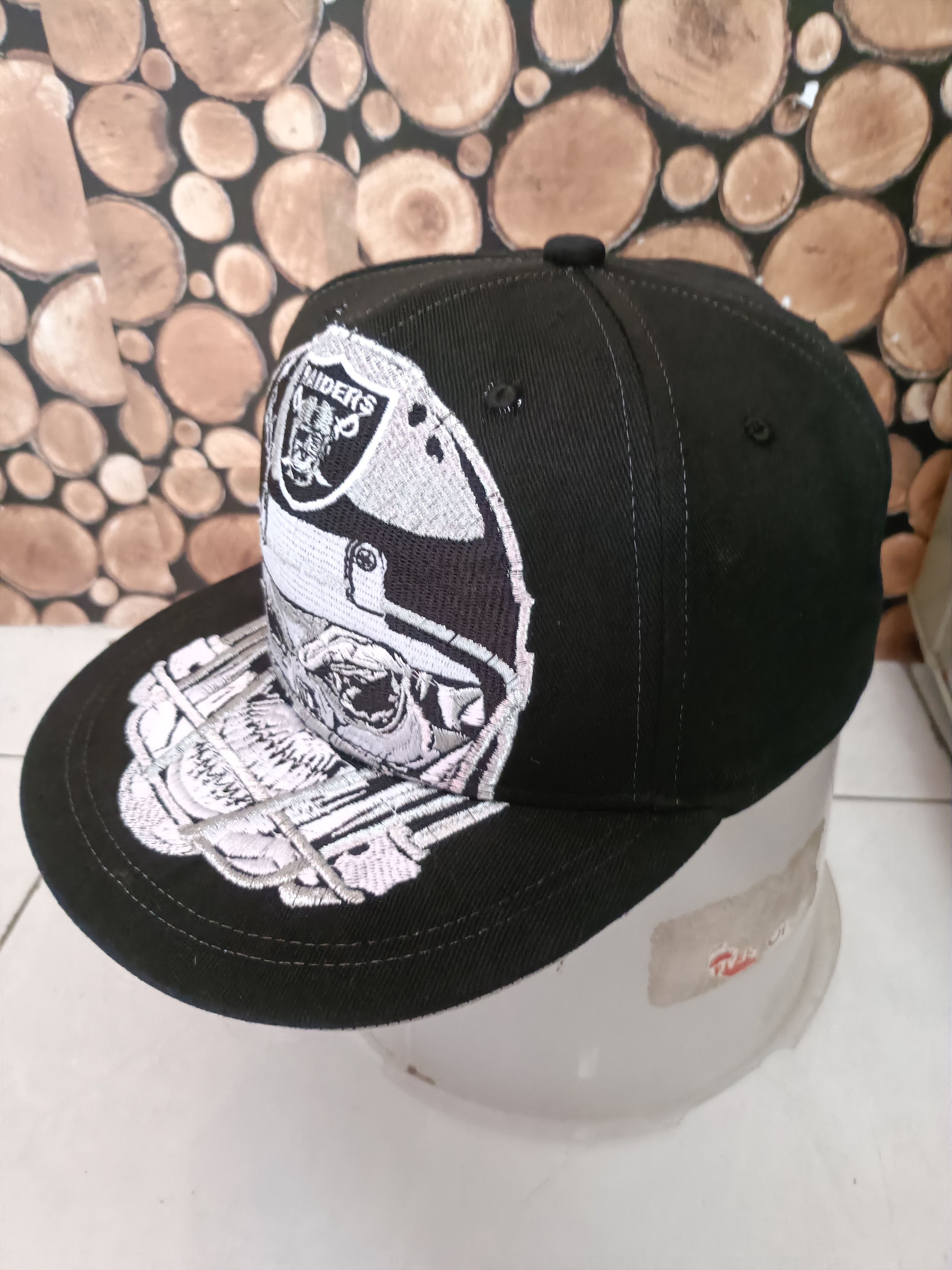 Other Bootleg Raiders skull warrior snapback cap Size ONE SIZE - 6 Thumbnail