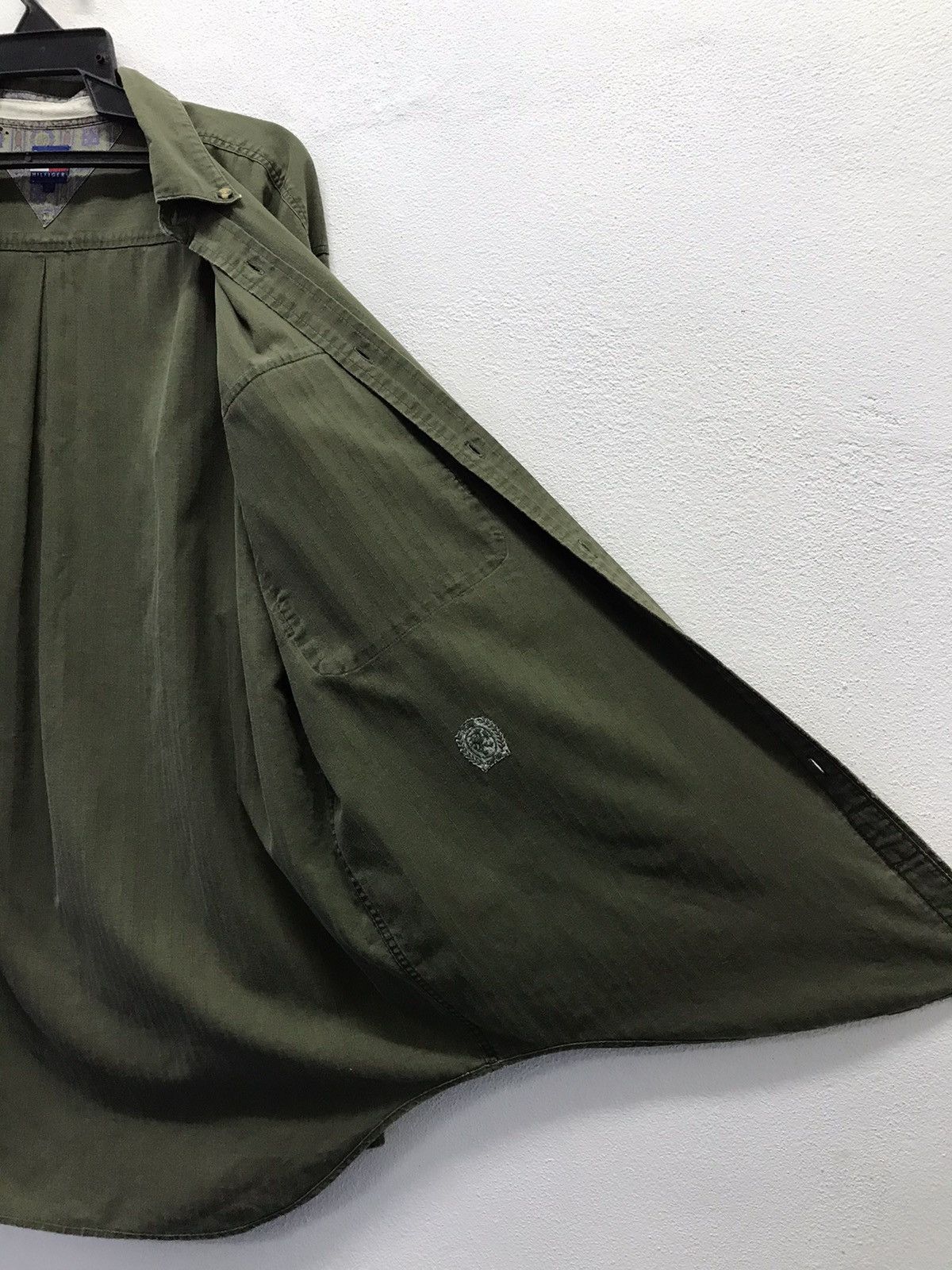 Tommy Hilfiger × Vintage Vintage Army Surplus Style Tommy Hilfiger Shirt Button Ups Size US L / EU 52-54 / 3 - 15 Thumbnail