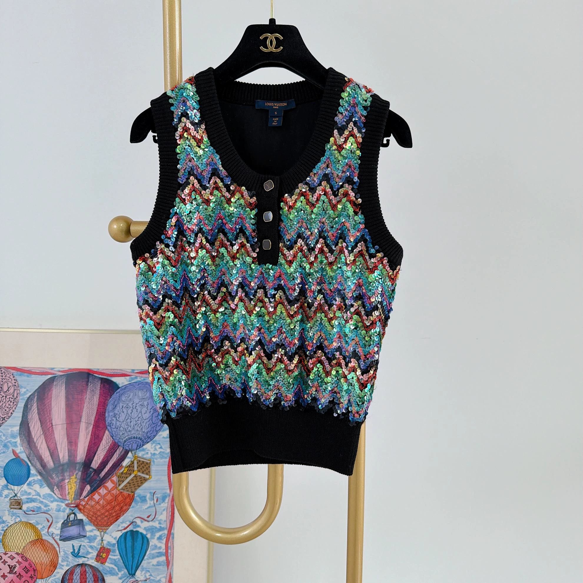 Louis Vuitton Louis Vuitton Colorful Sequin Vest S 6402 Size S / US 4 / IT 40 - 1 Thumbnail