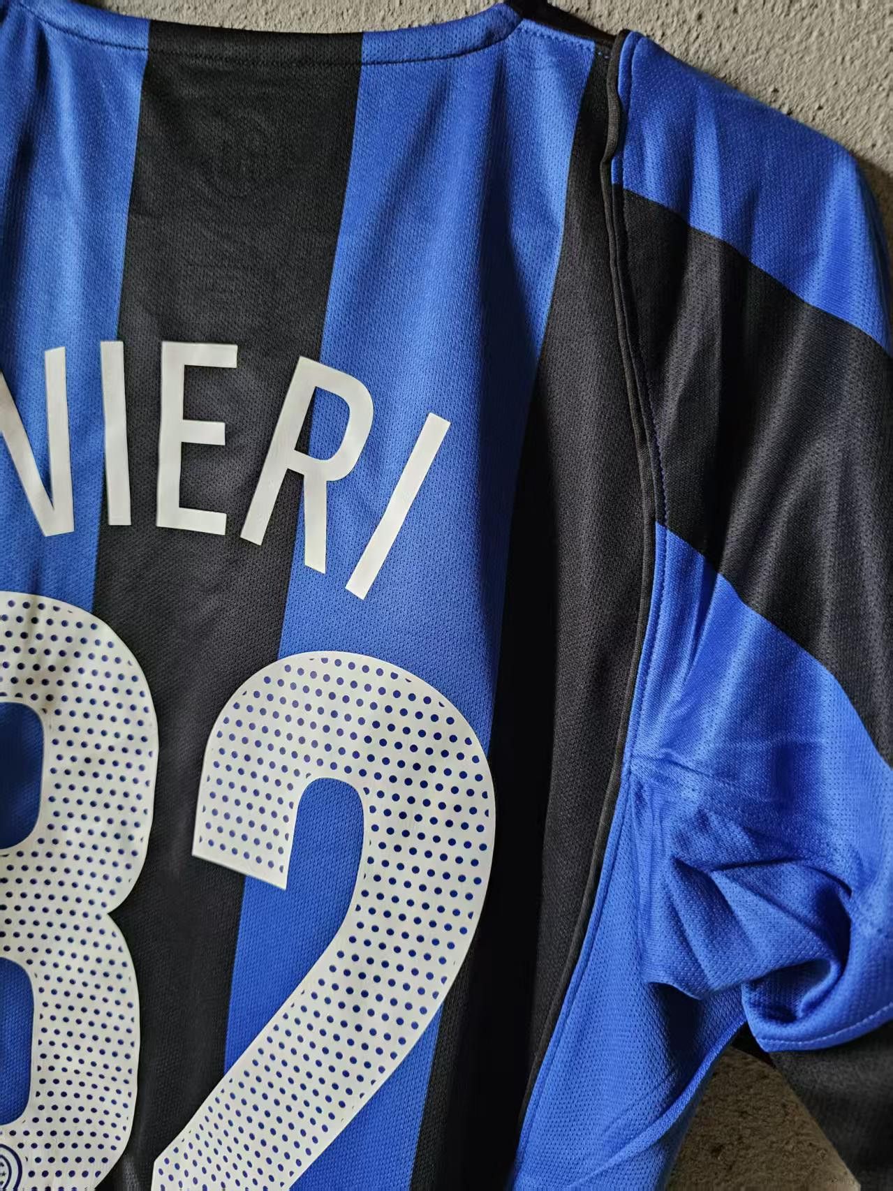 Nike Vintage Inter MIlan #32 Christian Vieri Jersey Size US L / EU 52-54 / 3 - 3 Thumbnail