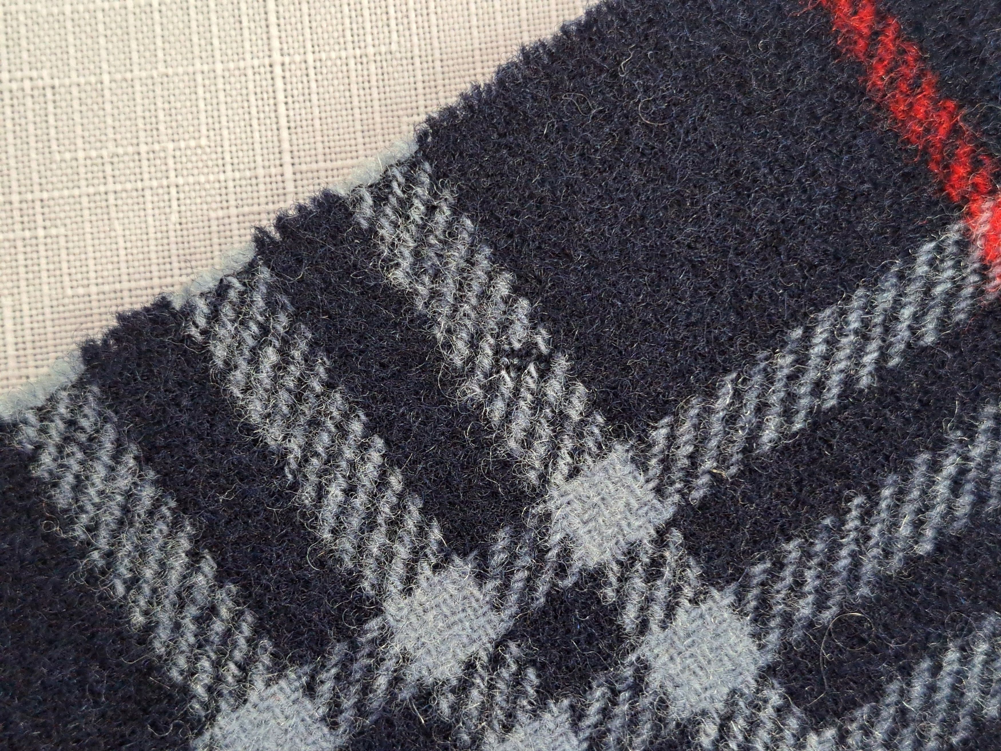 Burberry × Vintage Vintage BURBERRY lambswool scarf. Made in England. Size ONE SIZE - 8 Thumbnail