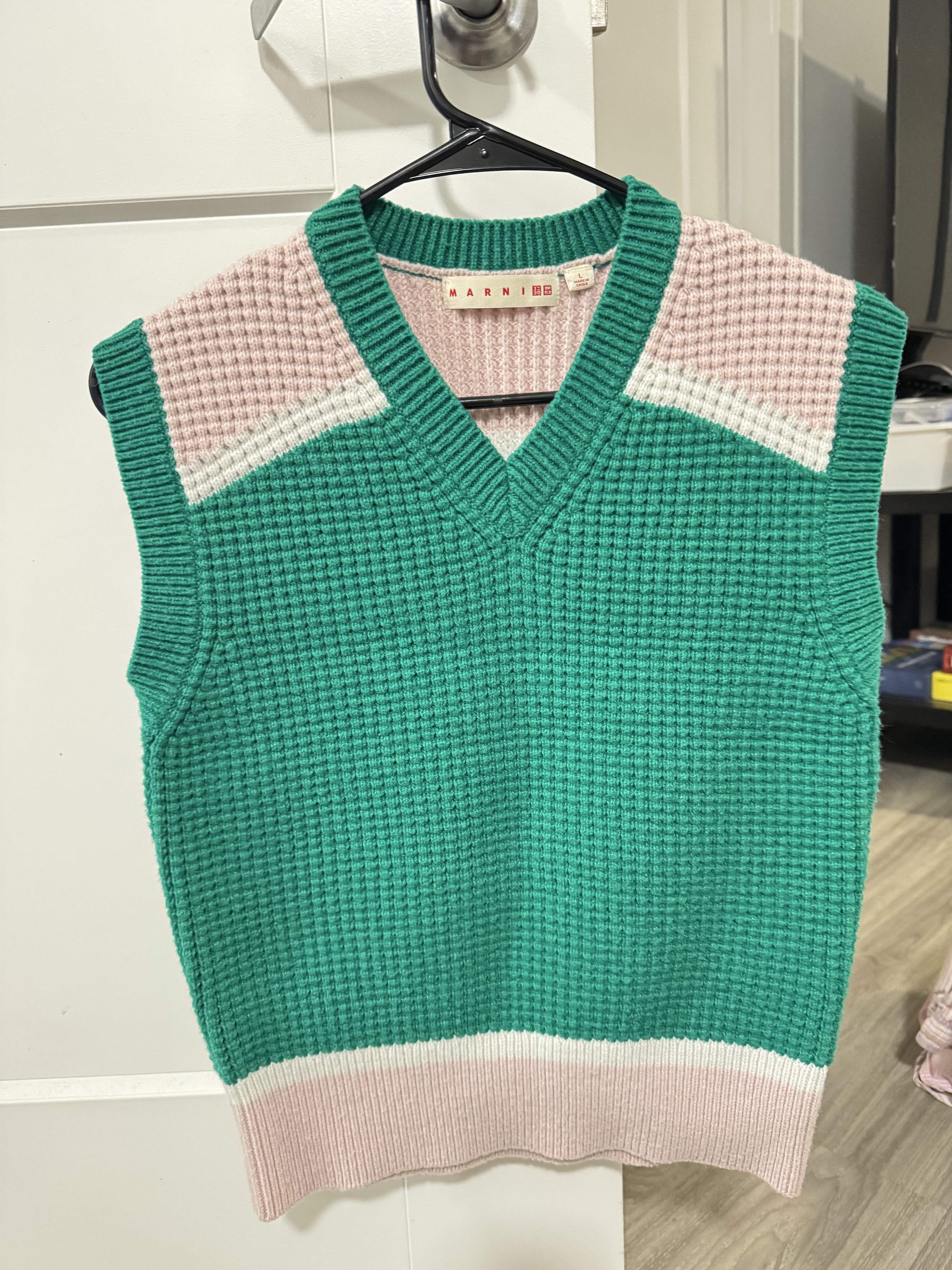 Marni Marni x Uniqlo Knitted Vest Size L / US 10 / IT 46 - 1 Thumbnail