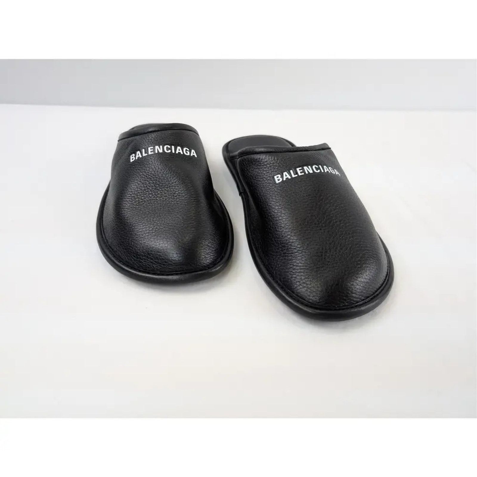 Balenciaga o1rshd1 Logo Grained Leather / Control Home Mule Flat Black Size US 11 / EU 44 - 4 Thumbnail