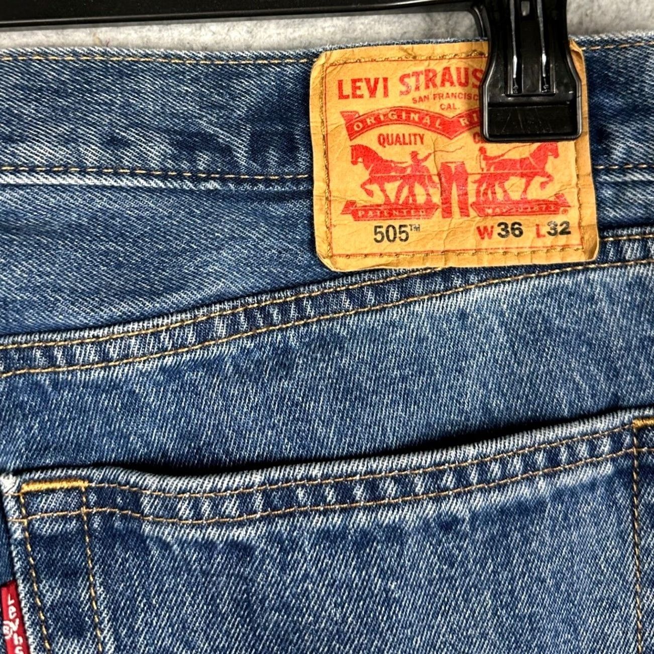 Levi's Levis 505 Jeans Mens 36X32 Blue Regular Fit Straight Leg 5 Pocket Denim Size US 36 / EU 52 - 3 Thumbnail