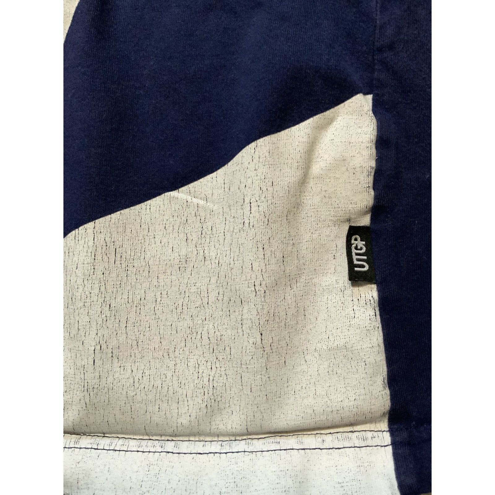 Uniqlo VINTAGE Uniqlo UTGP X Pokémon Pikachu & Ash SS19 Graphic Navy Blue S/S T-Shirt Sz. S Mens Size US S / EU 44-46 / 1 - 7 Thumbnail