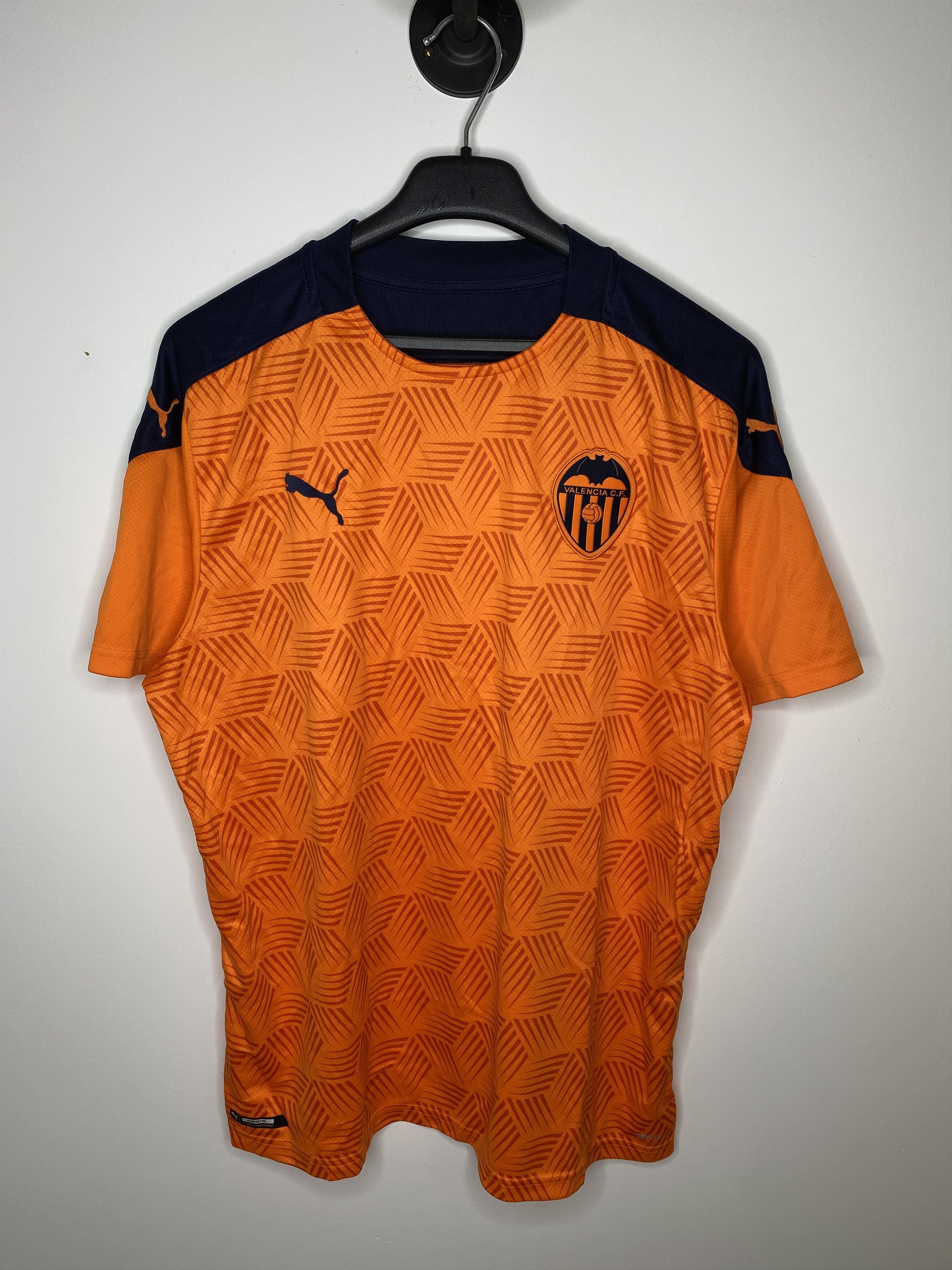 Puma VALENCIA 2020 2021 AWAY FOOTBALL SHIRT SOCCER JERSEY PUMA Size US XL / EU 56 / 4 - 1 Thumbnail