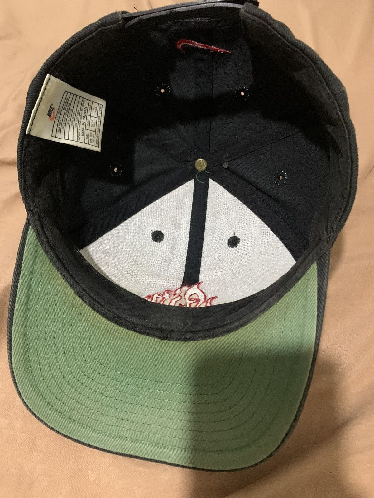 Nike Vintage Nike Air Bakin Hat Size ONE SIZE - 5 Thumbnail