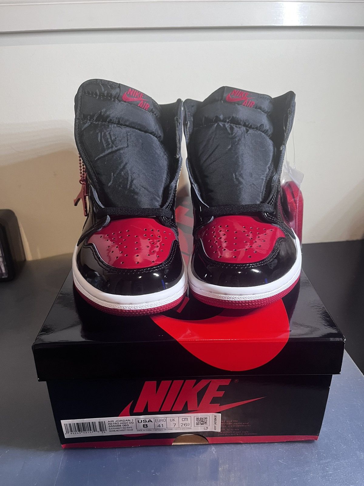 Jordan Brand Jordan 1 Retro High OG Patent Bred Size US 8 / EU 41 - 2 Thumbnail