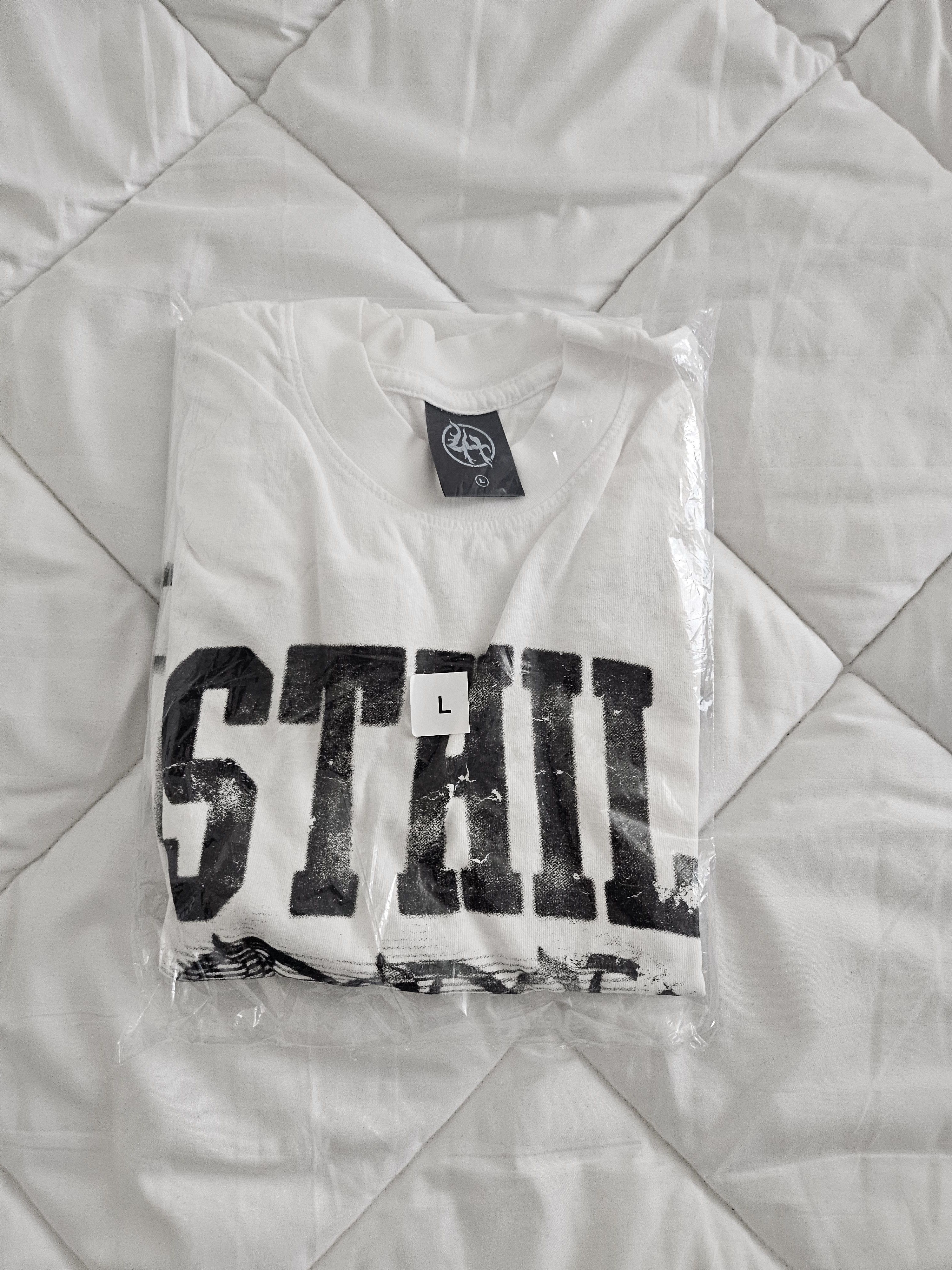 Lost hills Men's large white Lost Hills Sold Out T-Shirt Size US L / EU 52-54 / 3 - 4 Thumbnail