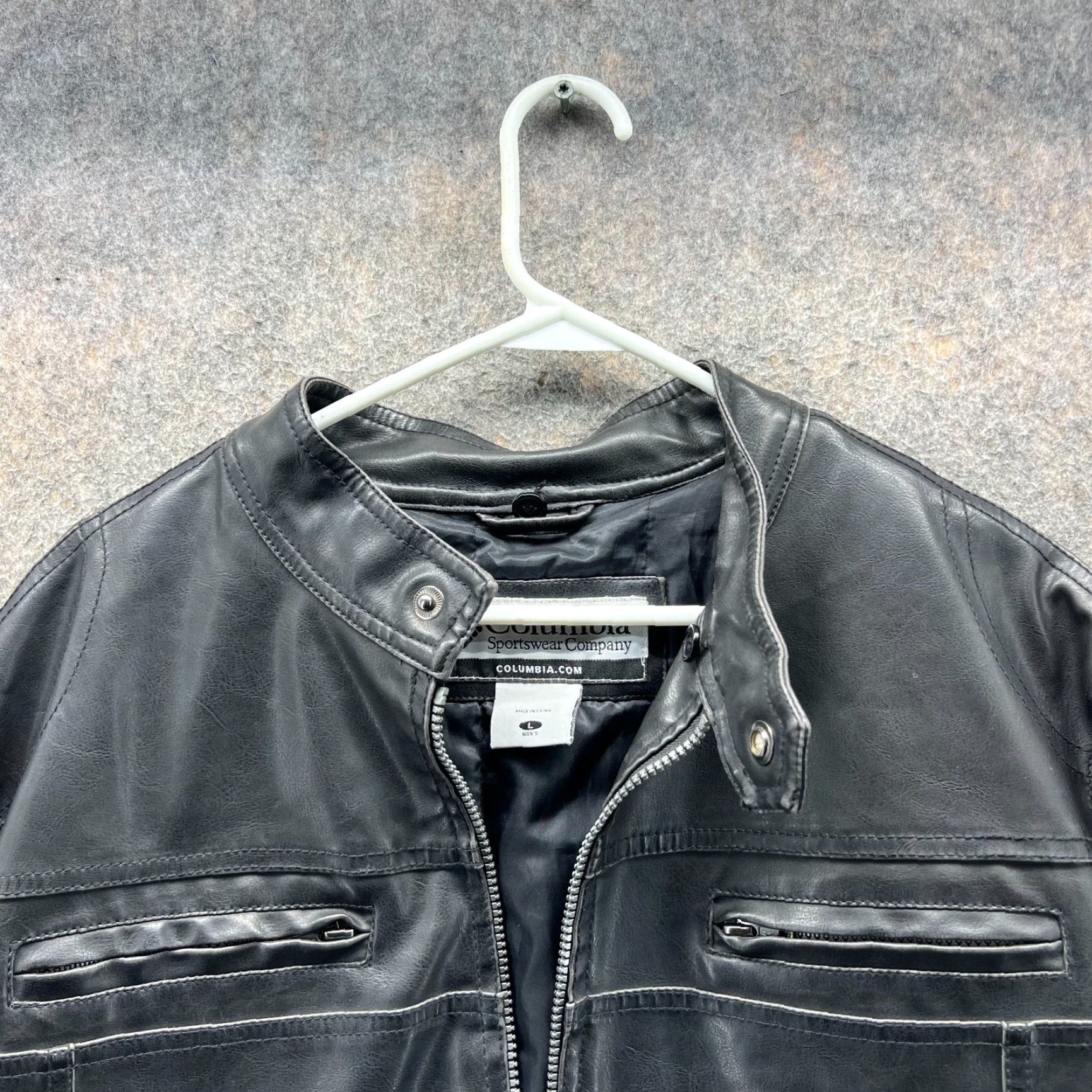 Vintage VINTAGE Columbia Jacket Men L Black Motorcycle 90s Leather Bomber Sportswear Size US L / EU 52-54 / 3 - 3 Thumbnail