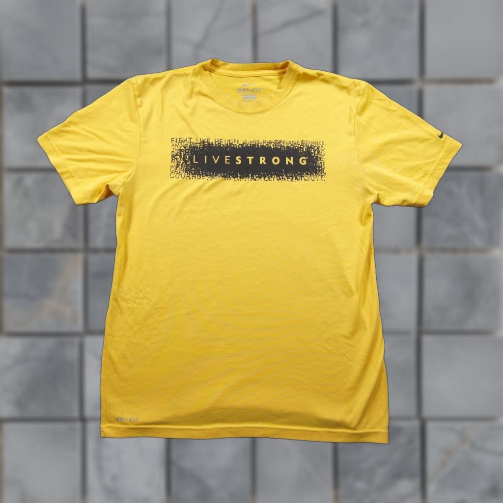 Nike Nike Shirt Mens Medium Yellow Dri-Fit Short Sleeve Tee Athletic Comfort Casual Logo Size US M / EU 48-50 / 2 - 1 Thumbnail