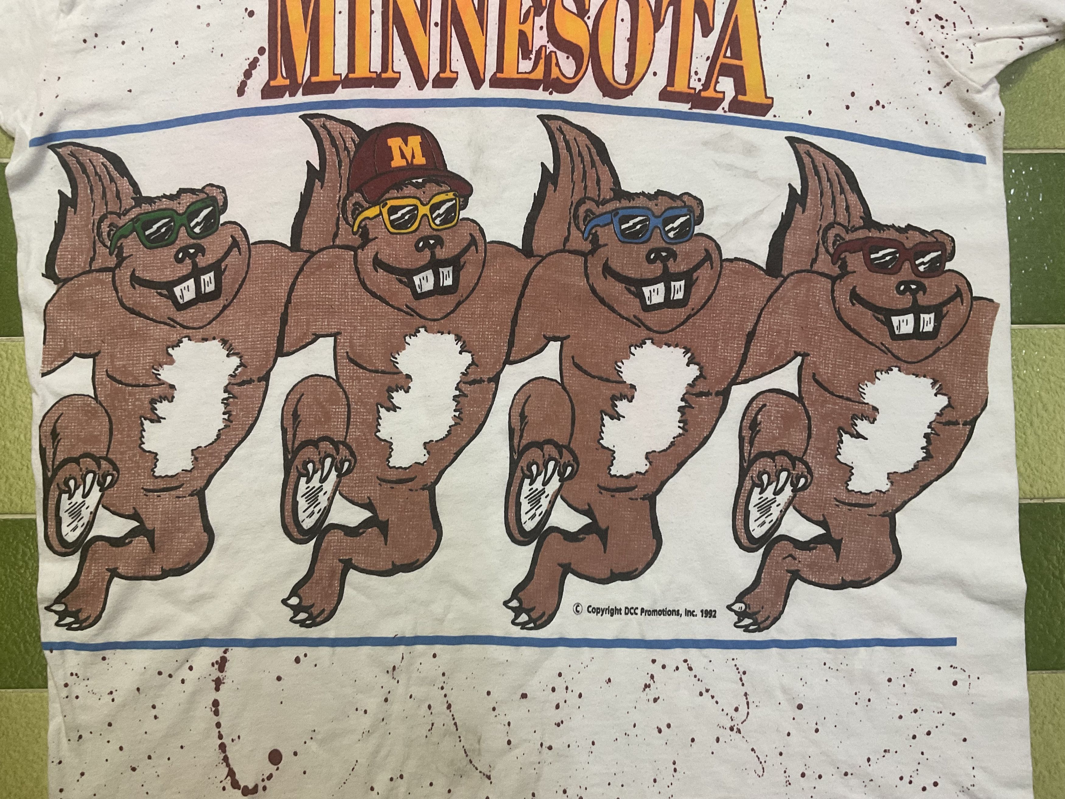 NCAA Vintage 1992 Minnesota Golden Gophers All Over Print T-Shirt Size US XL / EU 56 / 4 - 3 Thumbnail