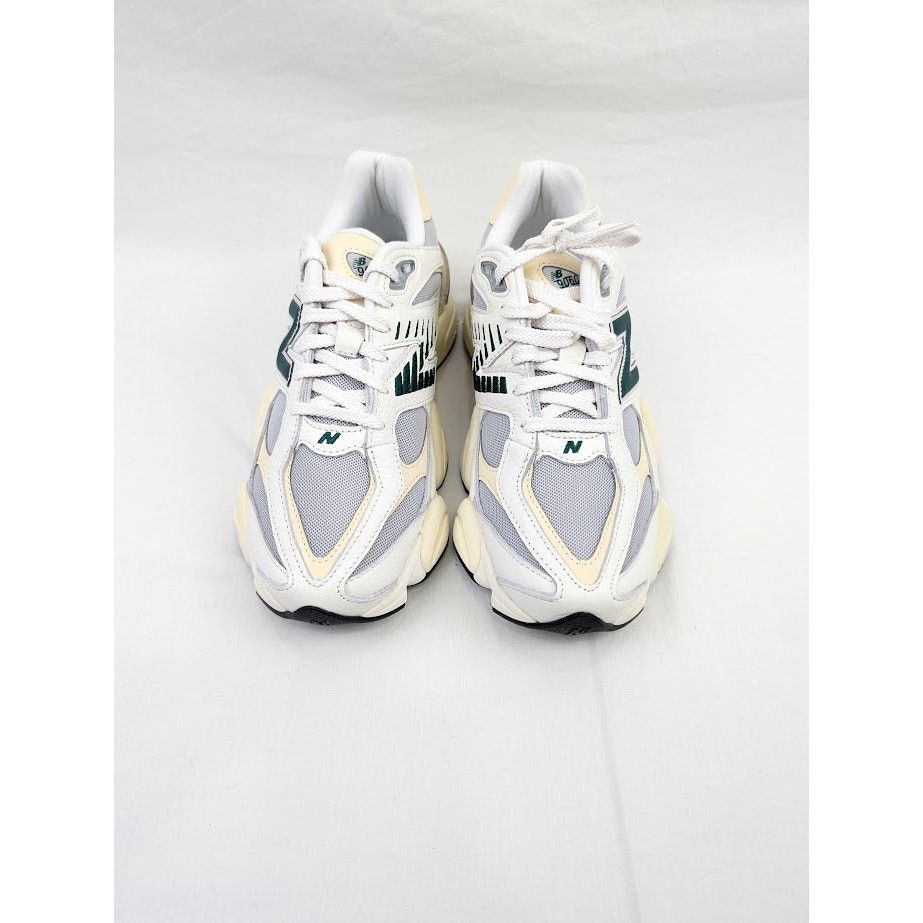 New Balance o1rshd1 Low-Top Sneakers in Off White Size US 10 / EU 43 - 14 Thumbnail