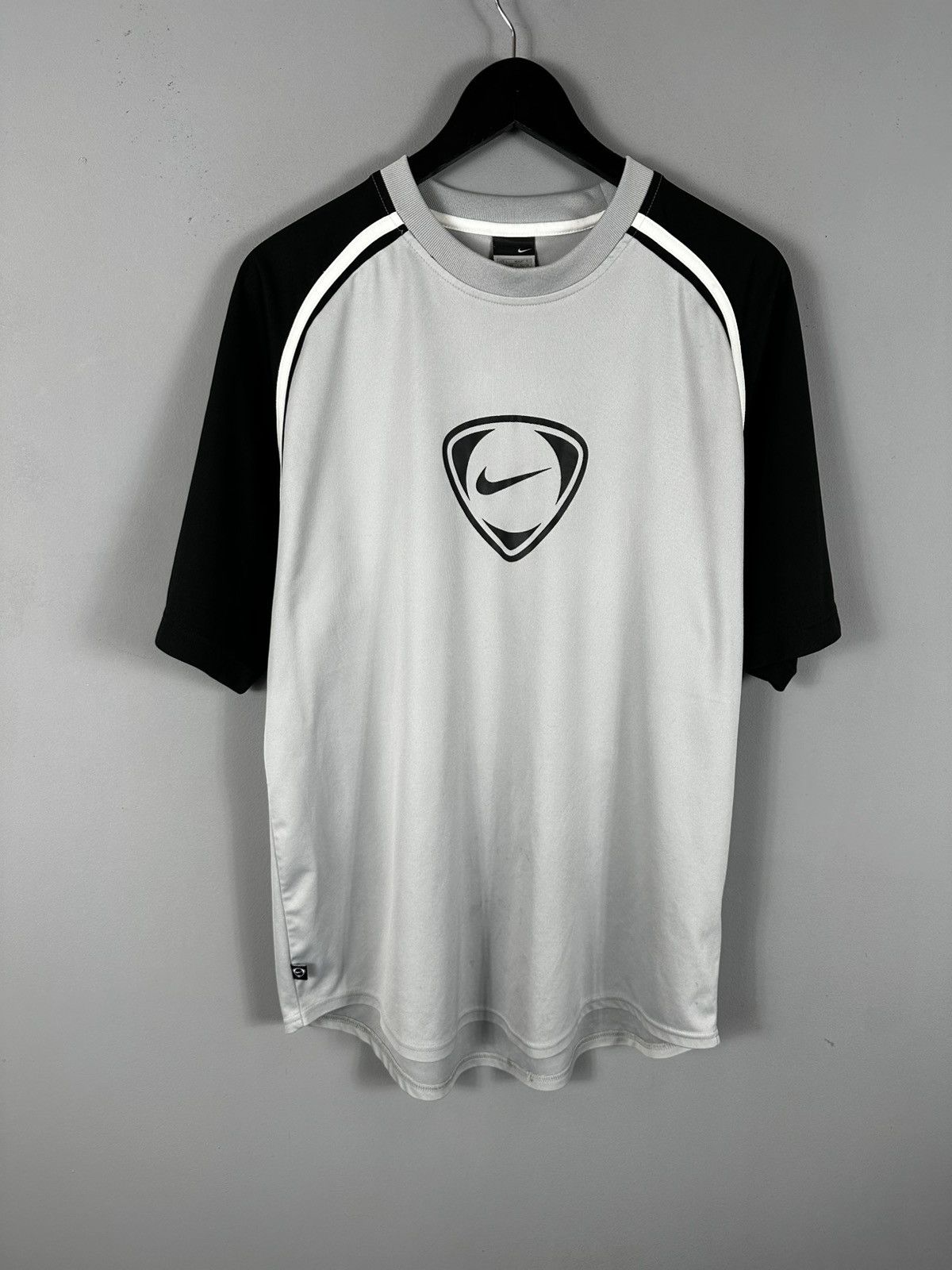 Other Vintage 90s NIKE t shirt Y2K Retro Old Size US L / EU 52-54 / 3 - 1 Thumbnail