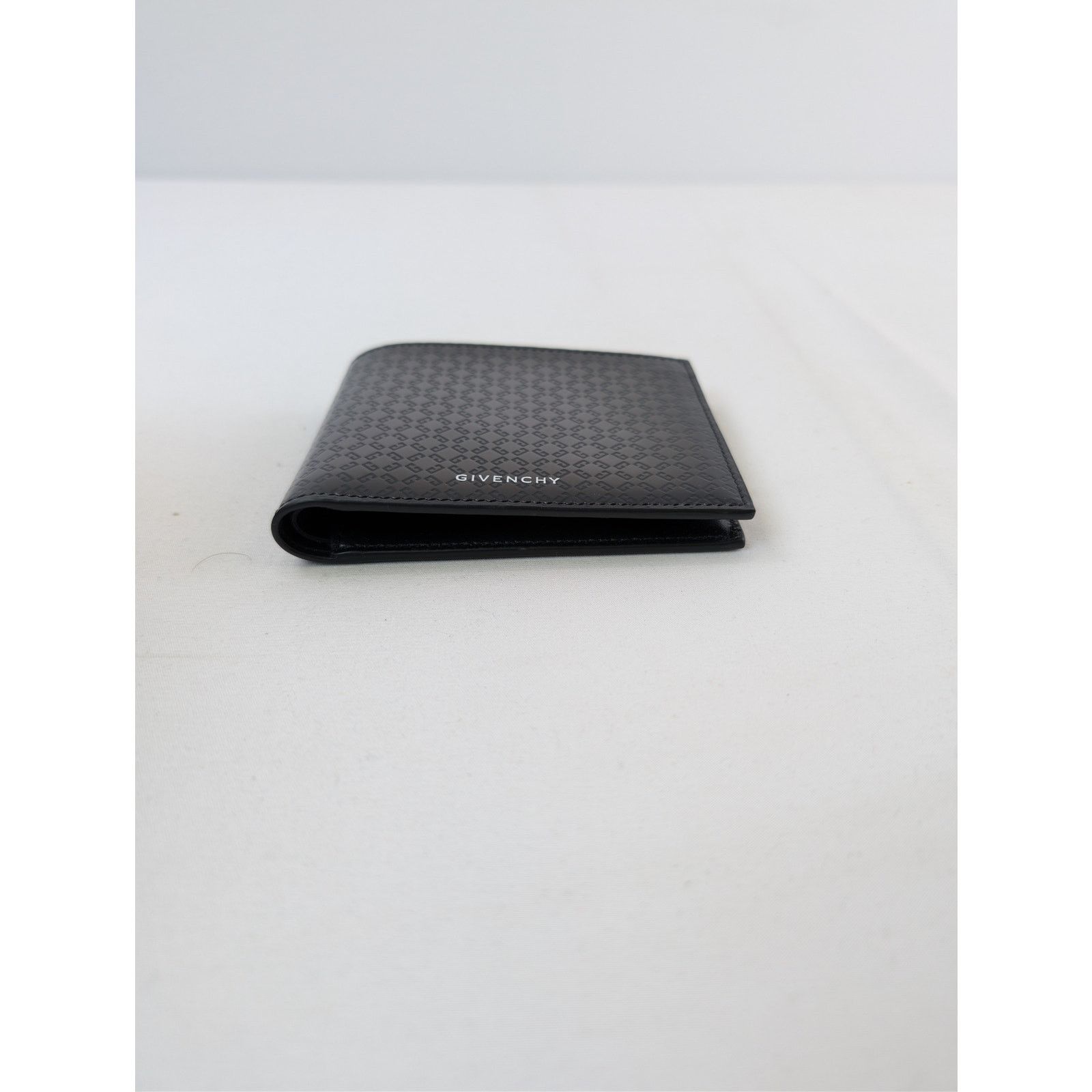 Givenchy o1rshd1 Size: OS / 8CC Billford Wallet in Dark Grey Size ONE SIZE - 12 Thumbnail