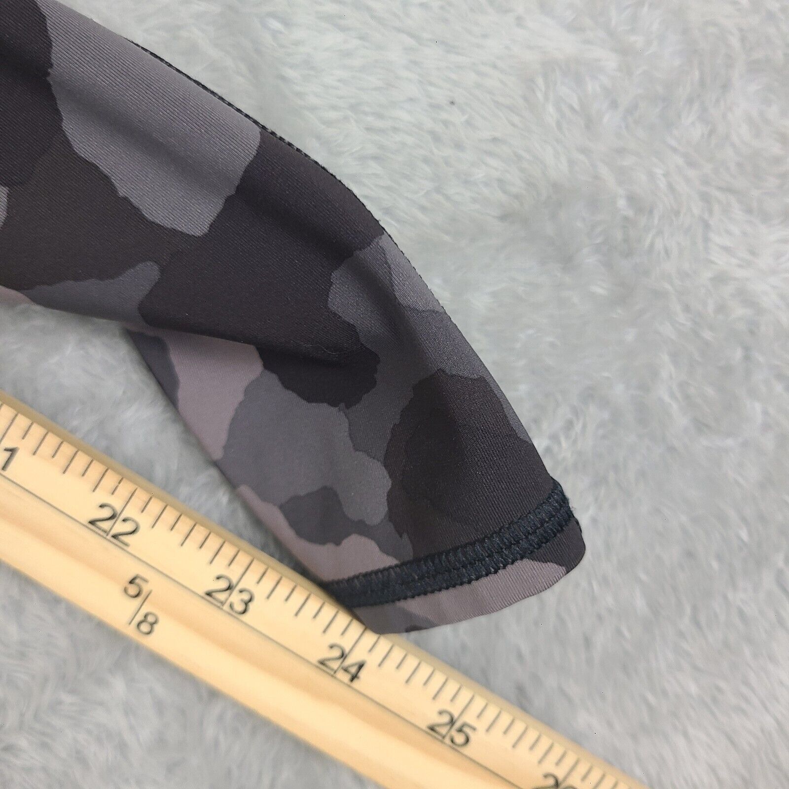 Athleta Athleta Lightning Camo 7/8 Leggings-Gray Camo X-Small Size 27" / US 4 / IT 40 - 6 Thumbnail