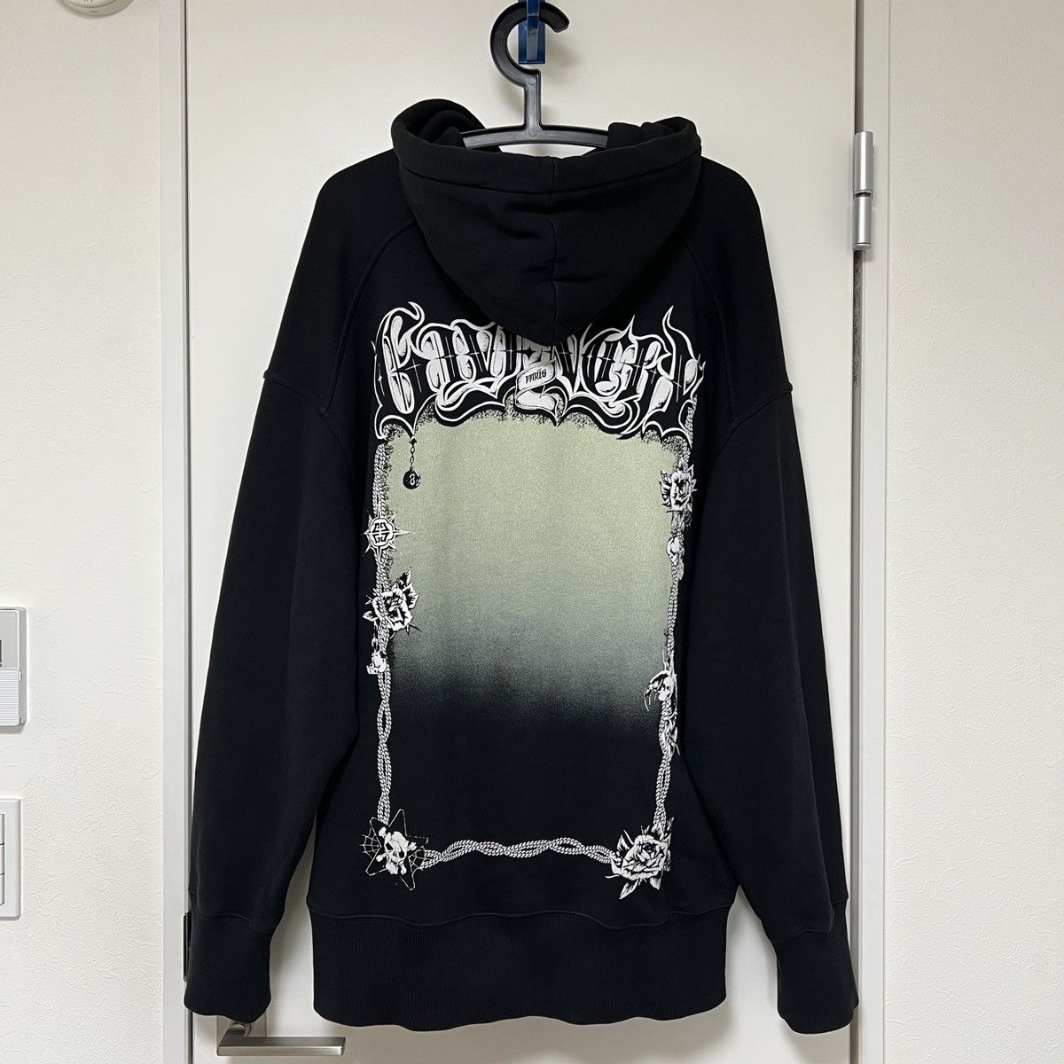 Givenchy Chain Empty Frame Oversized Hoodie Size US M / EU 48-50 / 2 - 1 Thumbnail