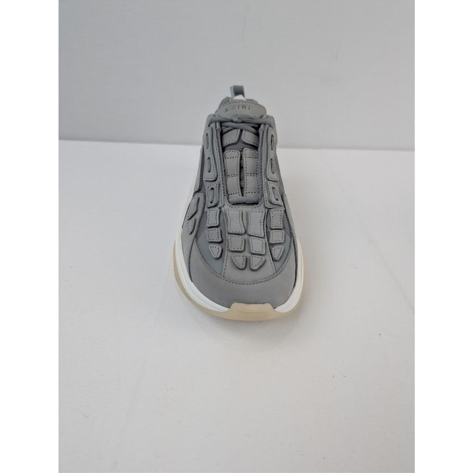 o1rshd1 Q:2 / Bone Runner in Gray