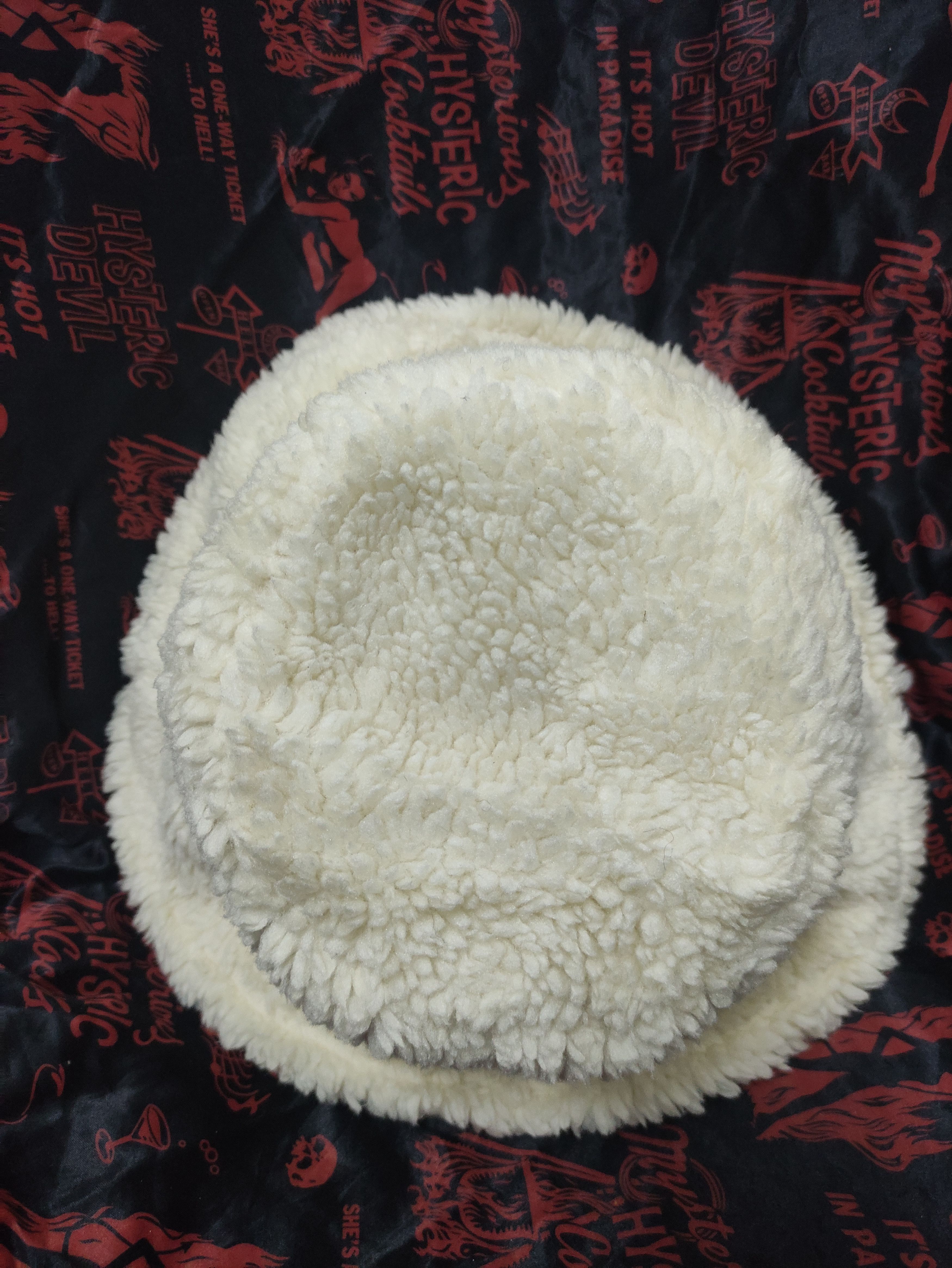 Uniqlo UNIQLO X CLARE WAIGHT KELLER FLEECE BUCKET HAT Size ONE SIZE - 3 Thumbnail