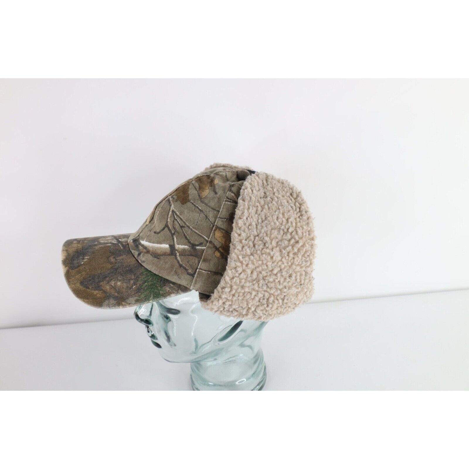 Vintage Vintage Streetwear Deep Pile Fleece Lined Realtree Camo Hat Size ONE SIZE - 3 Thumbnail