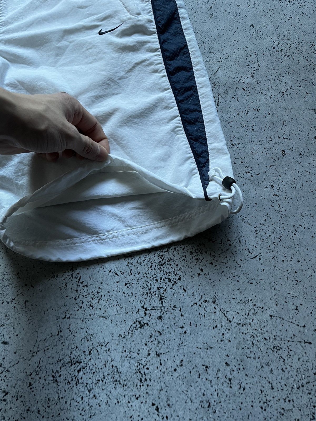 Nike Vintage Nike Drill Shorts White Nylon Mini Swoosh Y2K USA Size US 34 / EU 50 - 3 Thumbnail