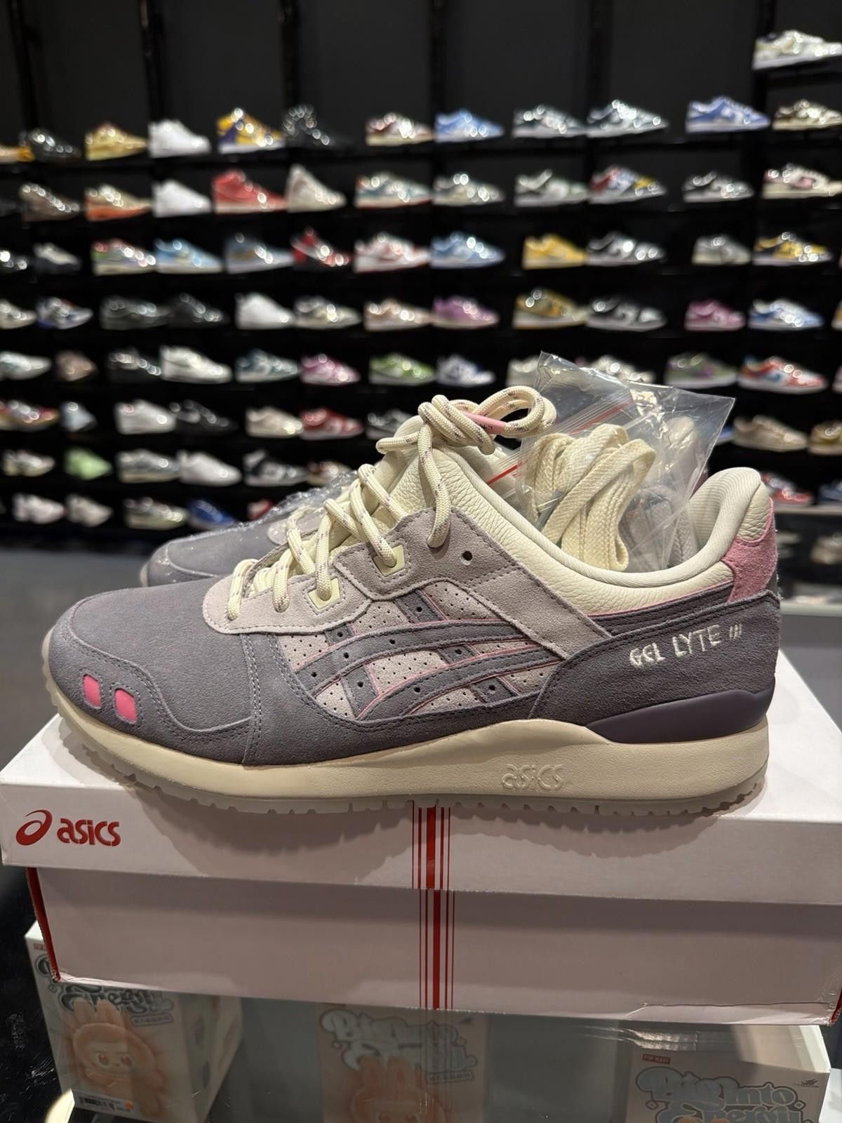 Asics Size 11.5 - ASICS GEL-Lyte III OG x END Pearl 2020 Brand New Size US 11.5 / EU 44-45 - 1 Thumbnail