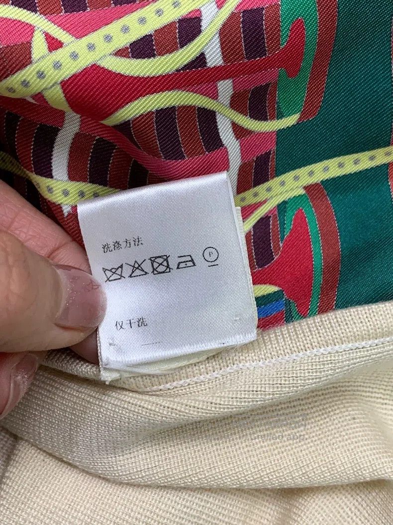 Hermes Hermes Silk print and cashmere high-neck sleeveless top Size XS / US 0-2 / IT 36-38 - 7 Thumbnail