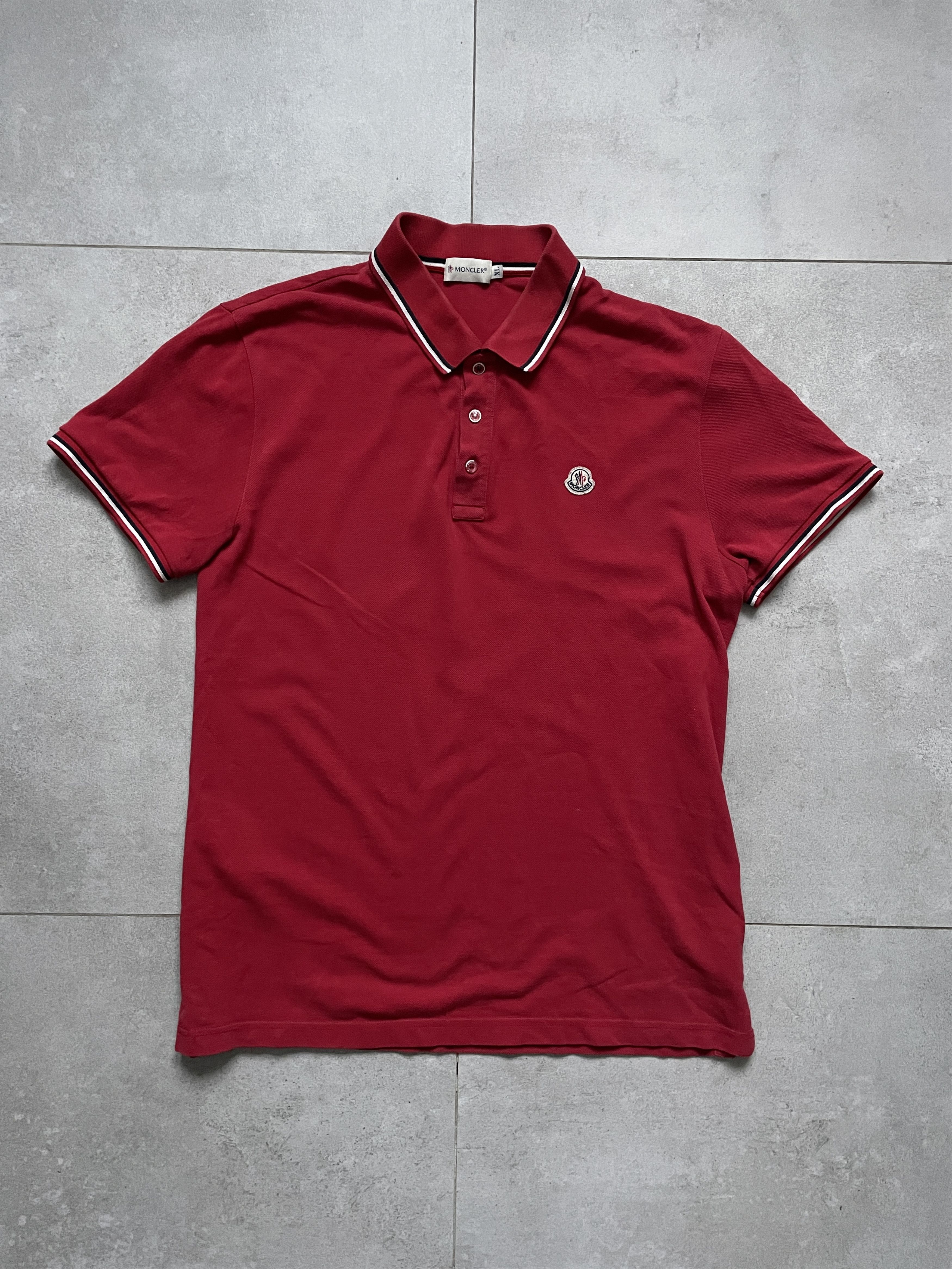 Moncler burgundy best sale polo shirt