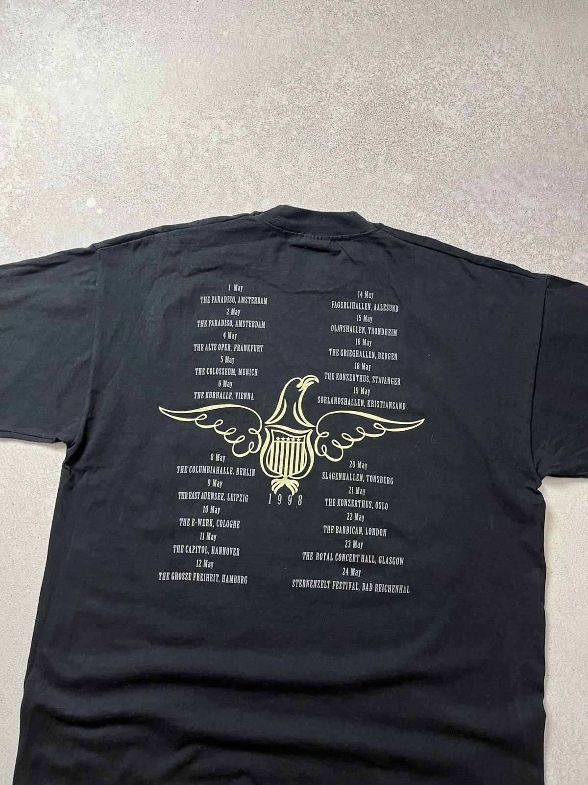 Band Tees Vintage Willie Nelson Band T-Shirt 90s European Tour 1998 Size US XL / EU 56 / 4 - 5 Thumbnail