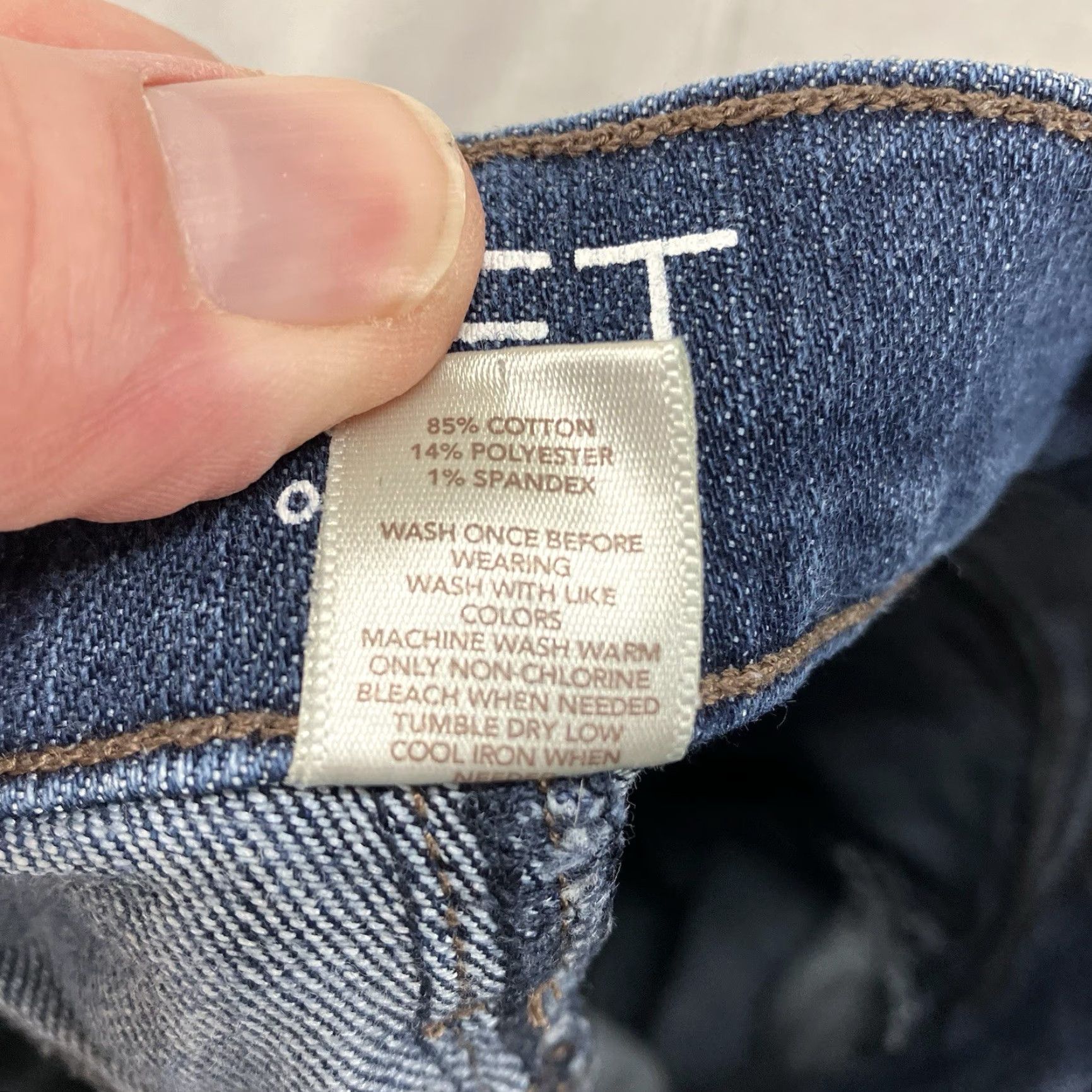 Loft LOFT Jeans Women's 4P Petite Denim Skinny 28" Inseam Blue Distressed 5-Pocket Stretch Modern Easy Care Machine Washable Prefabs/Preppy Style Size 27" / US 4 / IT 40 - 4 Thumbnail