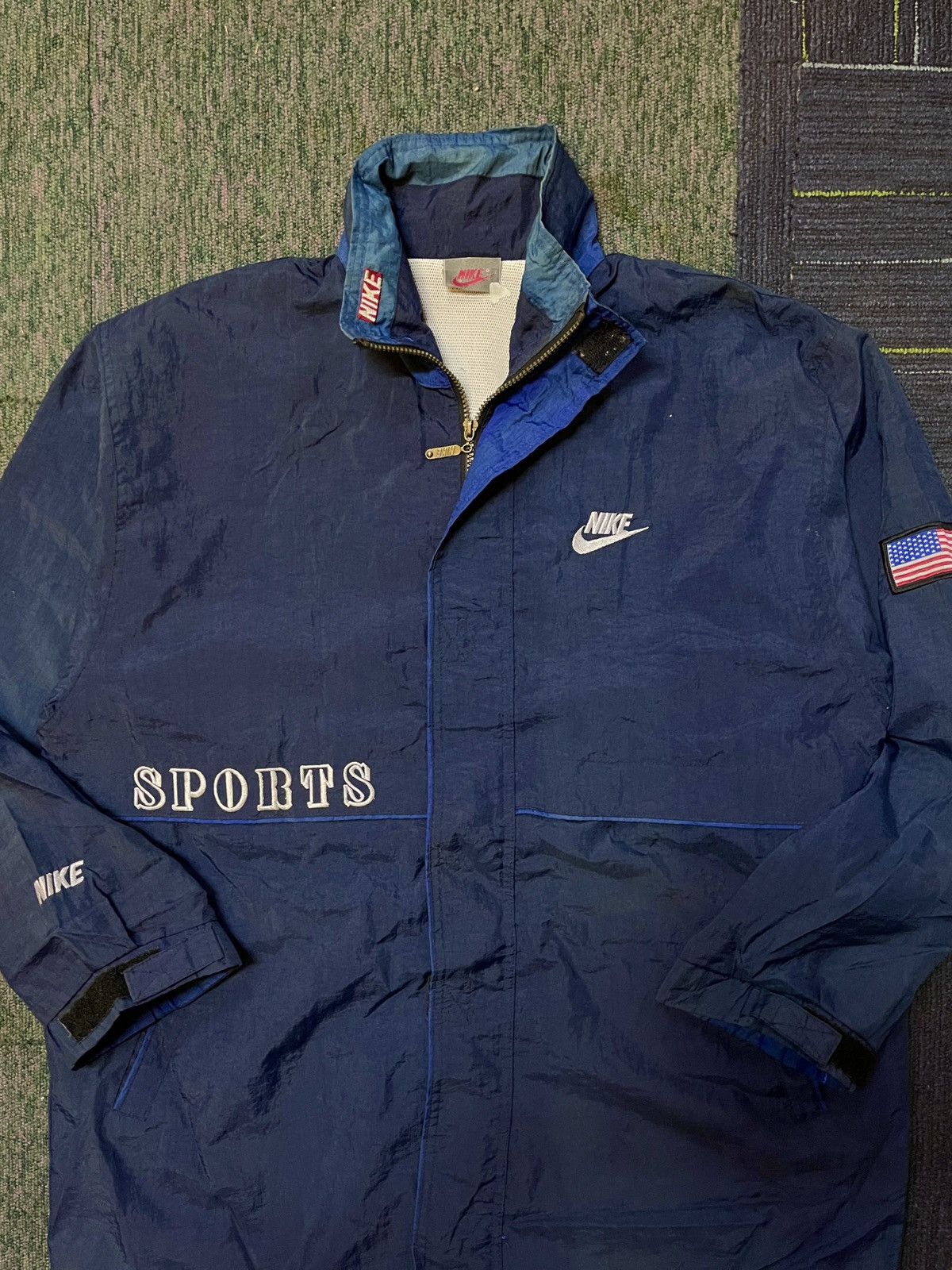 Nike VINTAGE NIKE SWOOSH 90s SPORTWEAR JACKET Size US XL / EU 56 / 4 - 6 Thumbnail