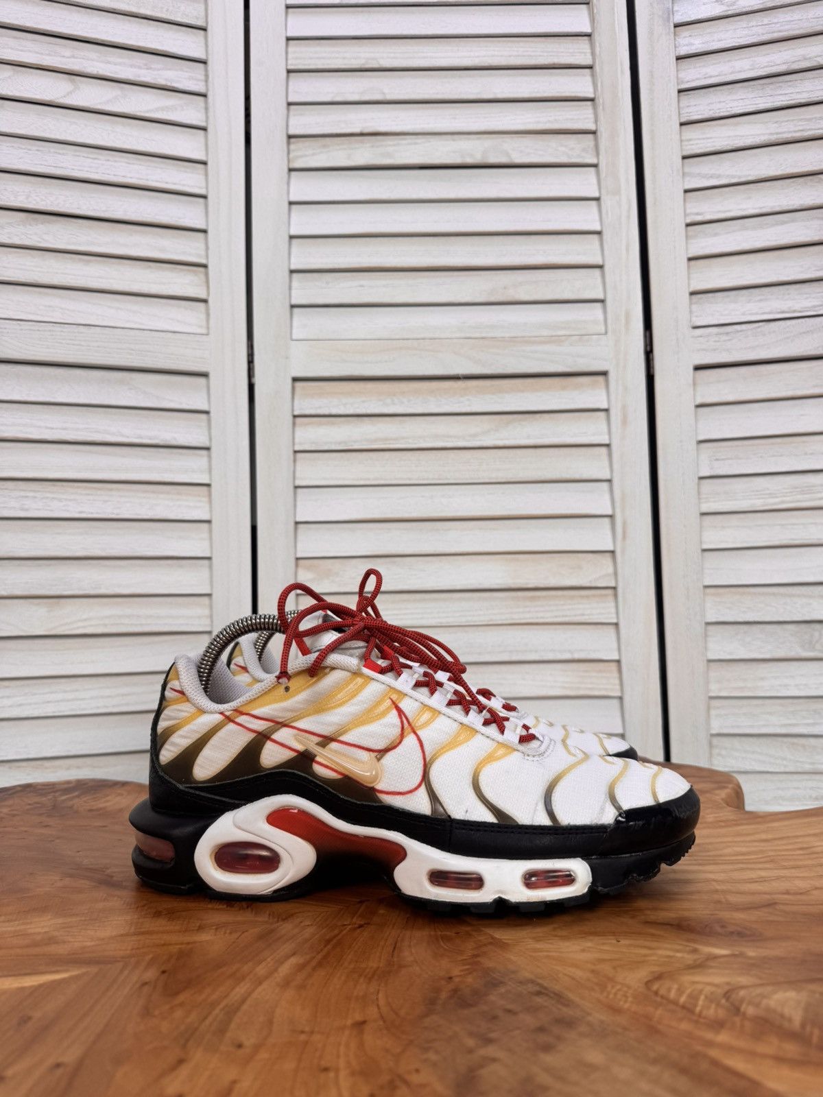 Nike Nike Air Max Plus TN White Red Gold Men’s Size 8.5 Size US 8.5 / EU 41-42 - 2 Thumbnail