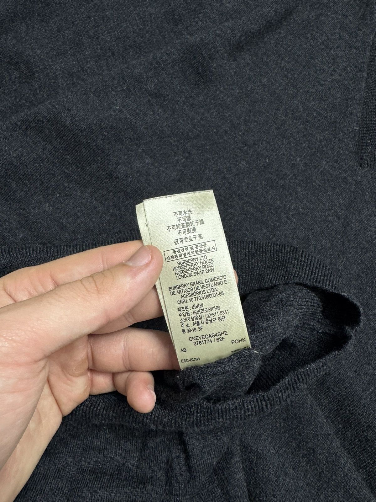 Burberry Vintage Burberry Brit Jumper Navy Cashmere Knitted Pullover Size US L / EU 52-54 / 3 - 11 Thumbnail