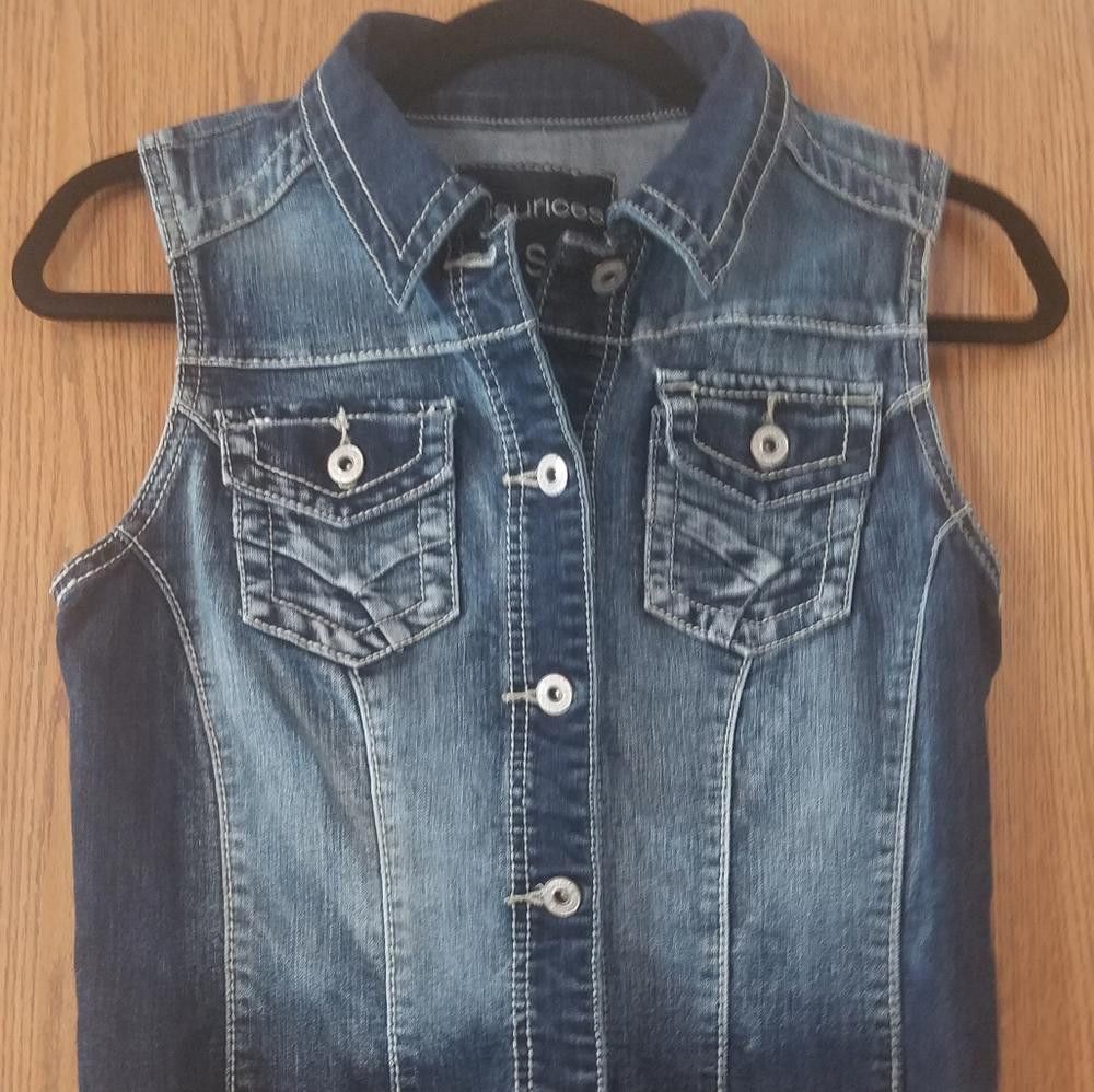 Designer Maurices Denim Vest Size Small Size S / US 4 / IT 40 - 1 Thumbnail