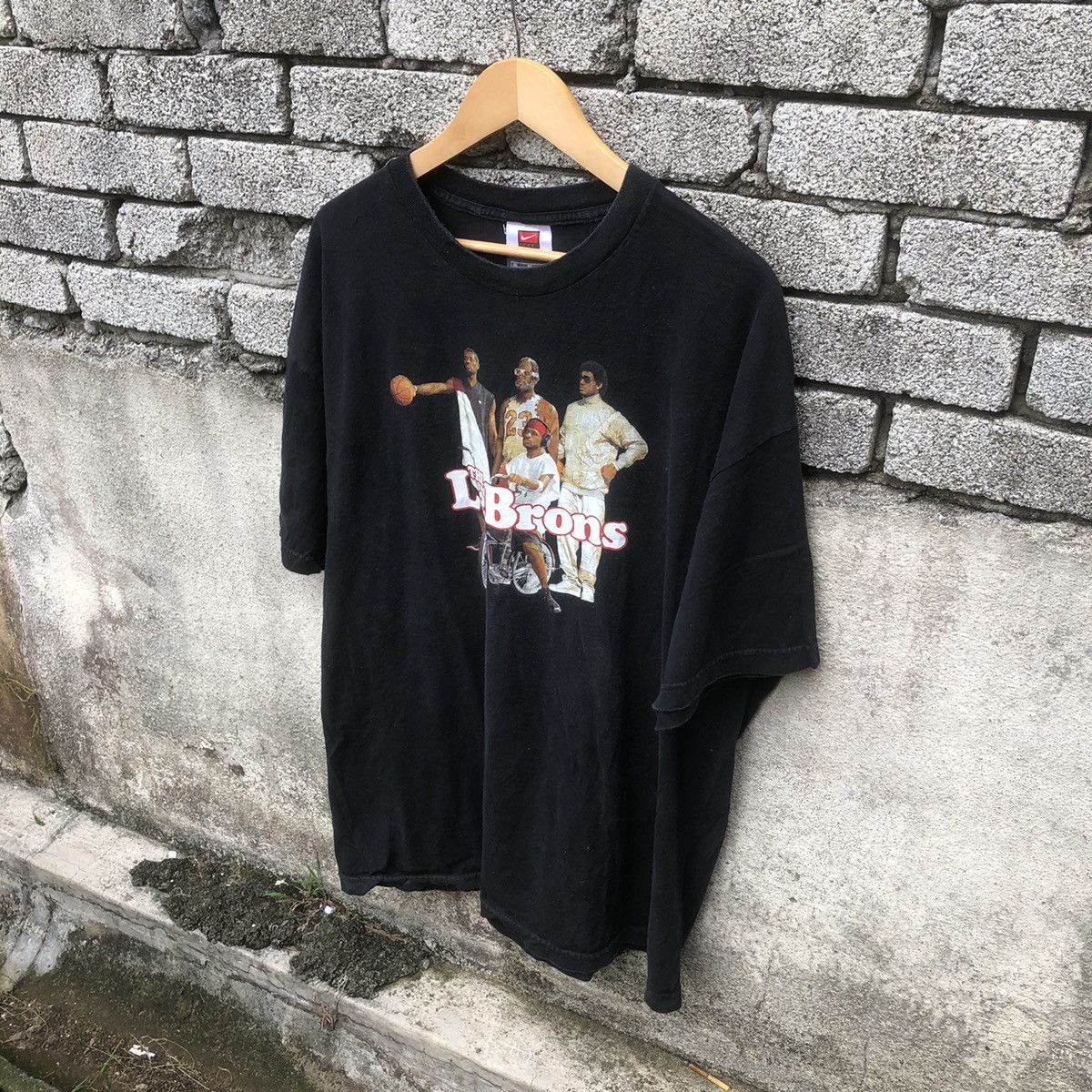 Nike Vintage 90s Nike The Lebrons Tee Size US XL / EU 56 / 4 - 8 Thumbnail