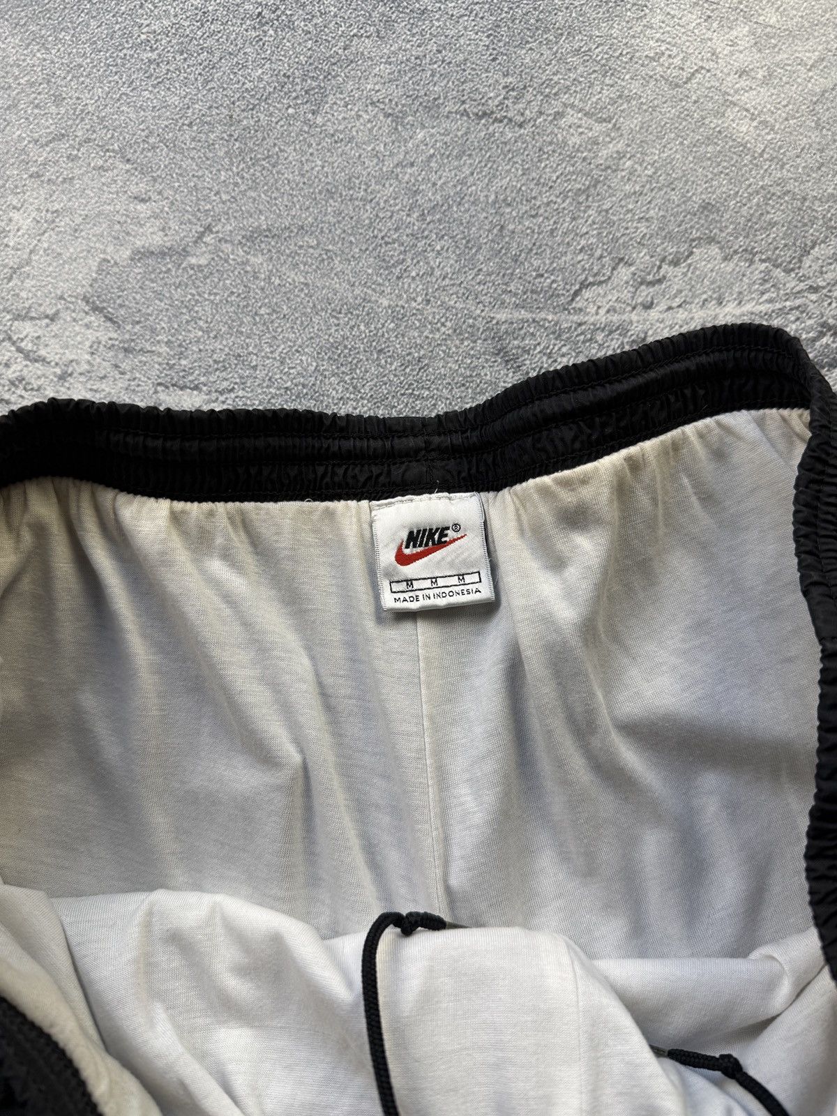 Nike Vintage Nike Track Pants Logo Swoosh Y2K Size US 32 / EU 48 - 8 Thumbnail