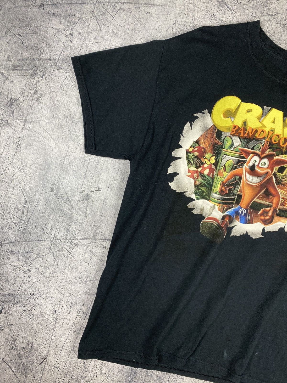 Playstation × Vintage Vintage Crash Bandicoot Video Game Tee T Shirt Size US L / EU 52-54 / 3 - 3 Thumbnail